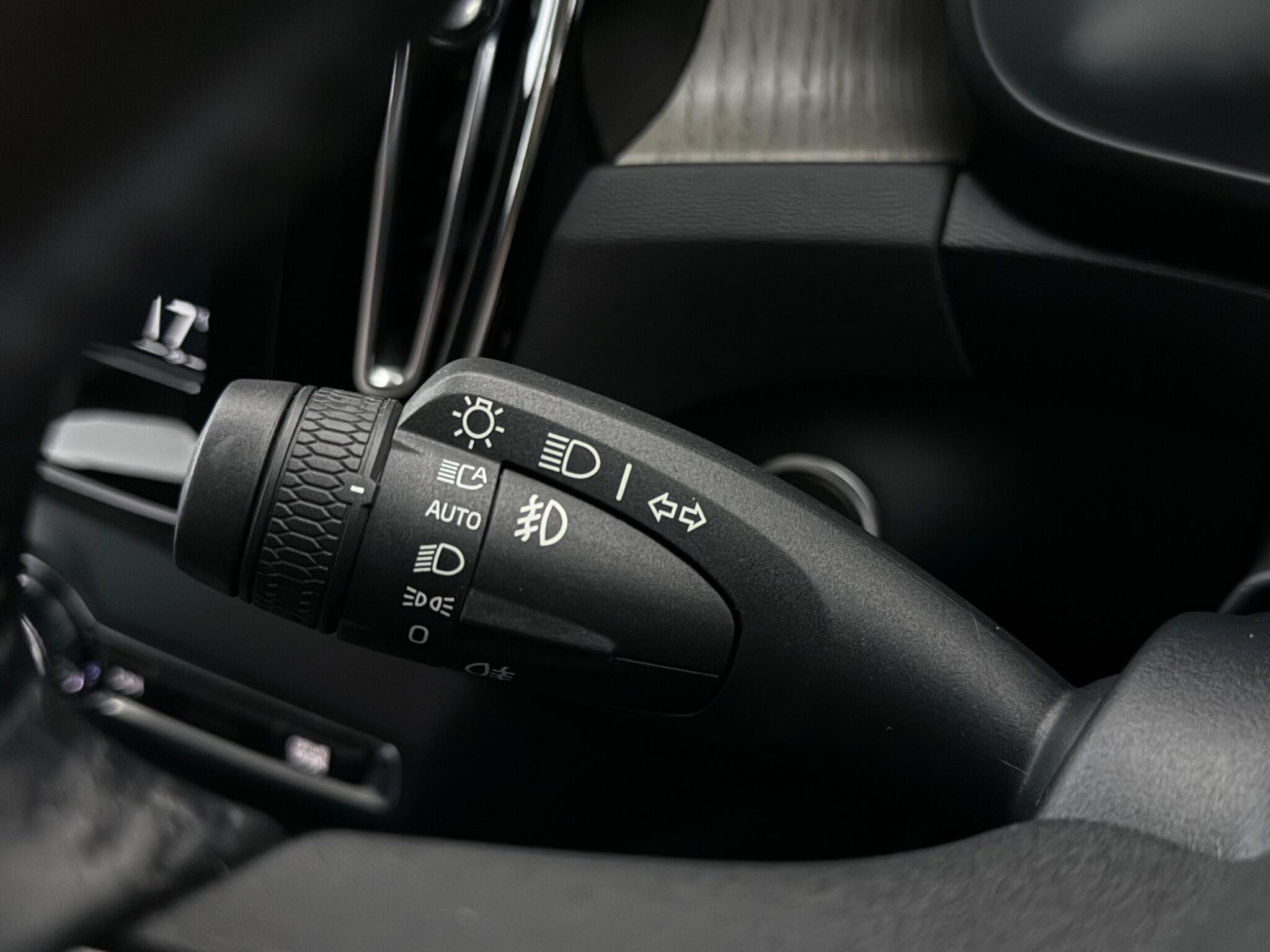 Volvo XC40 view 19