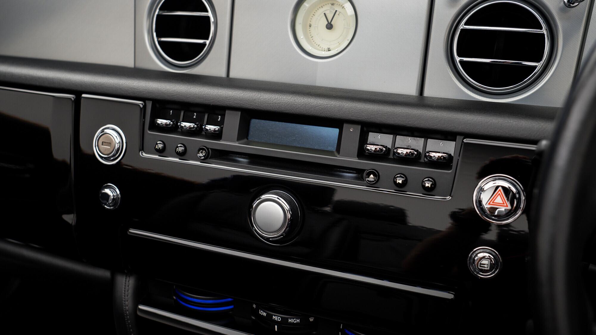 Rolls-Royce Phantom view 10