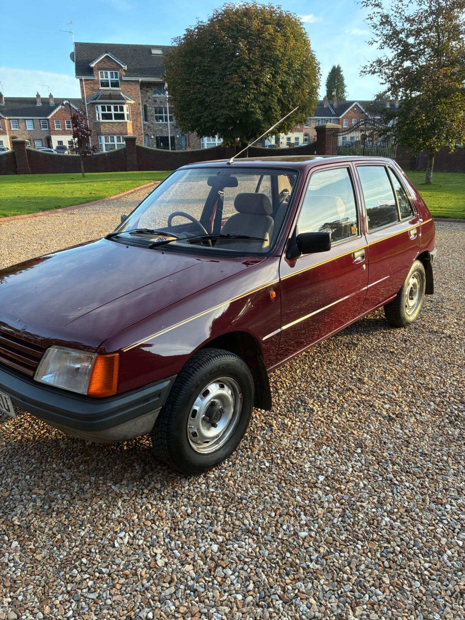 Peugeot 205