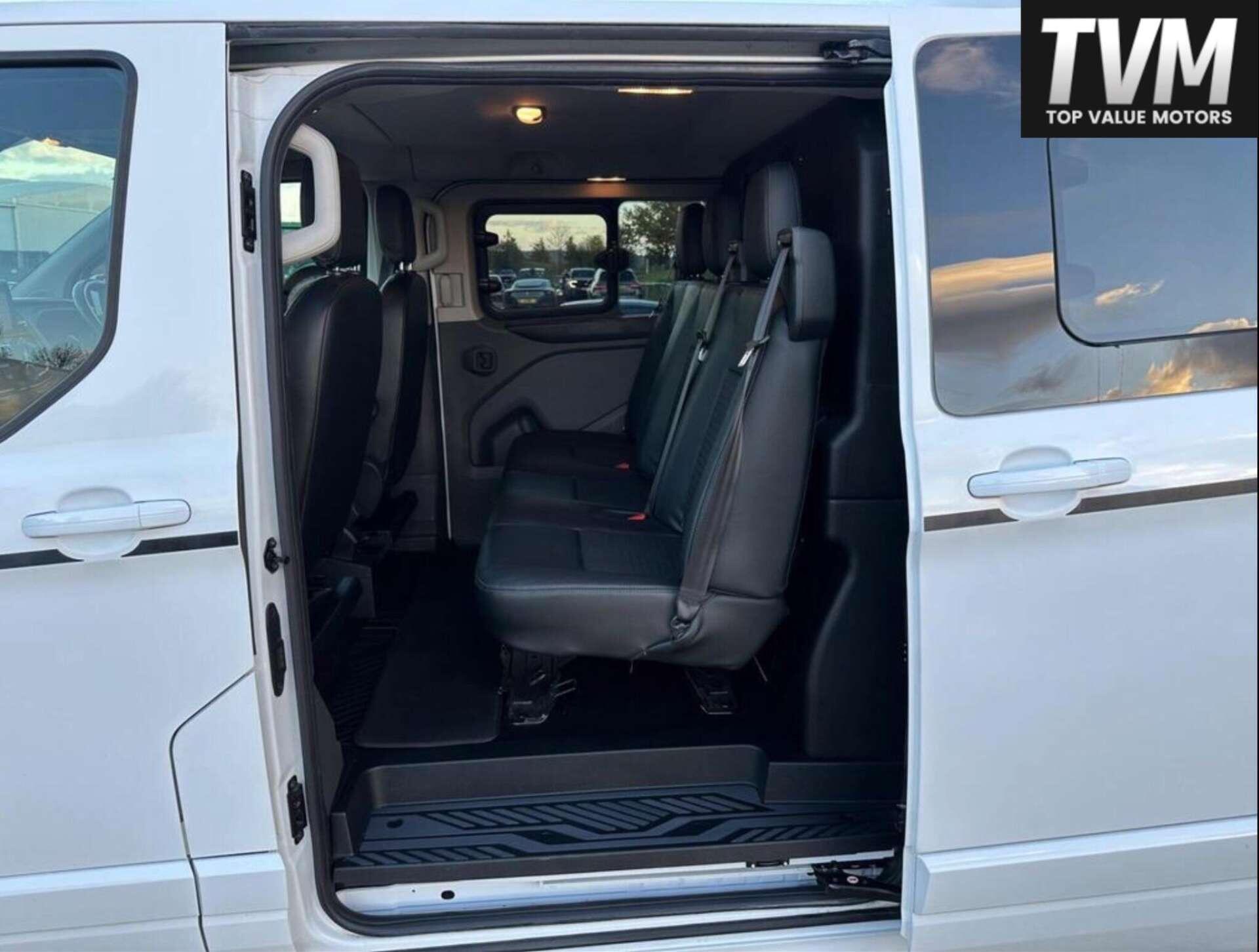 Ford Transit Custom view 3