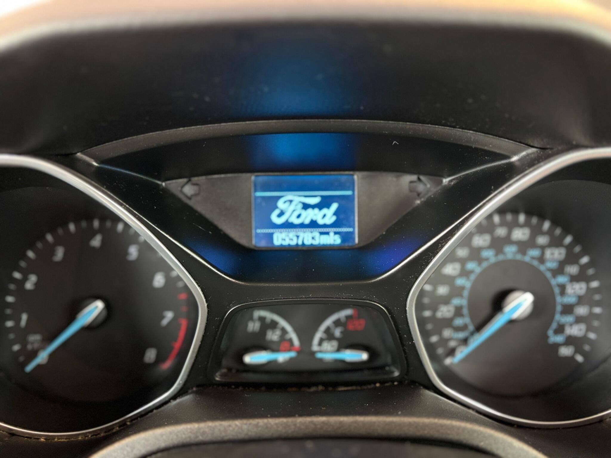 Ford Focus view 22