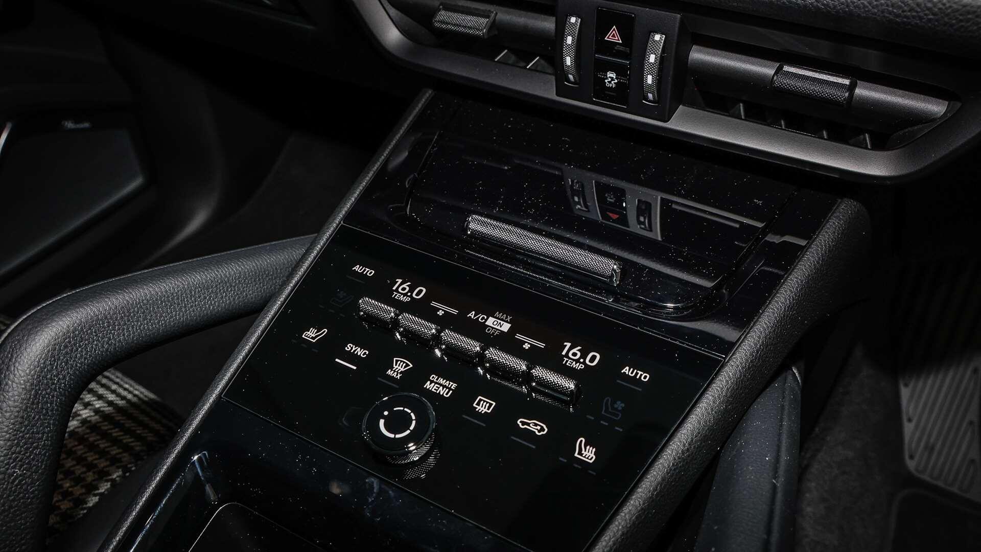 Porsche Cayenne view 21