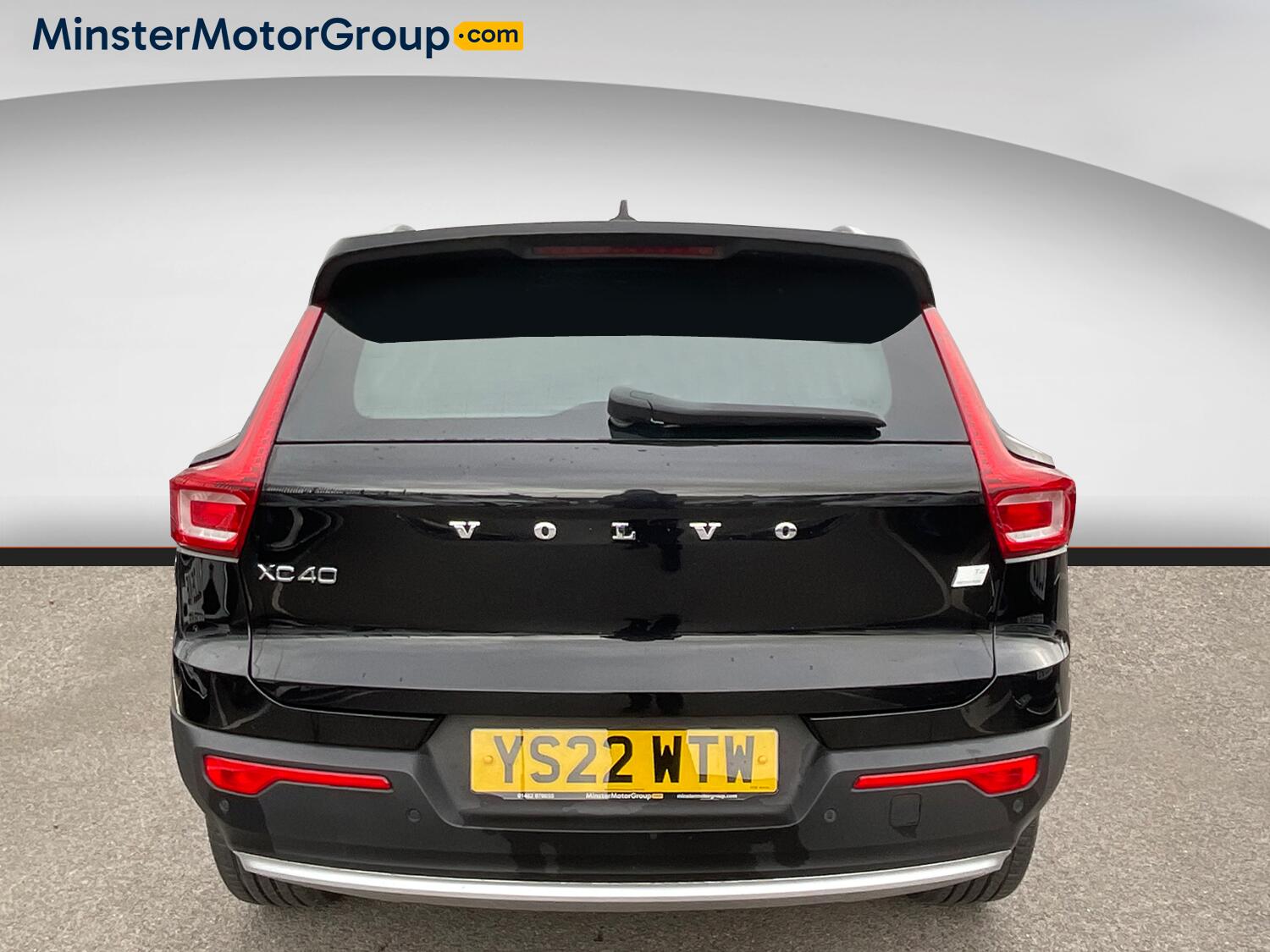 Volvo XC40 view 3