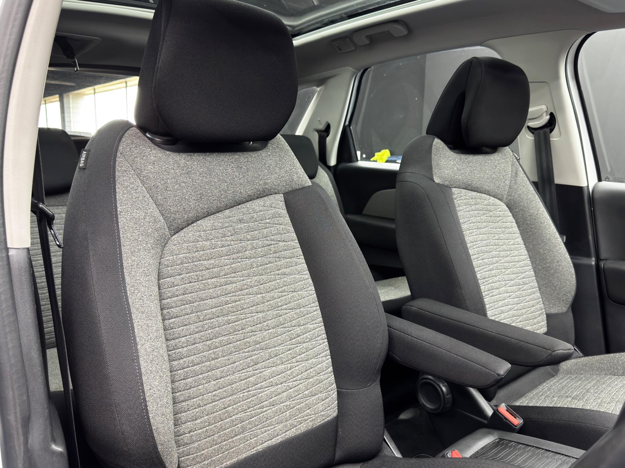 Citroen C4 Picasso view 12