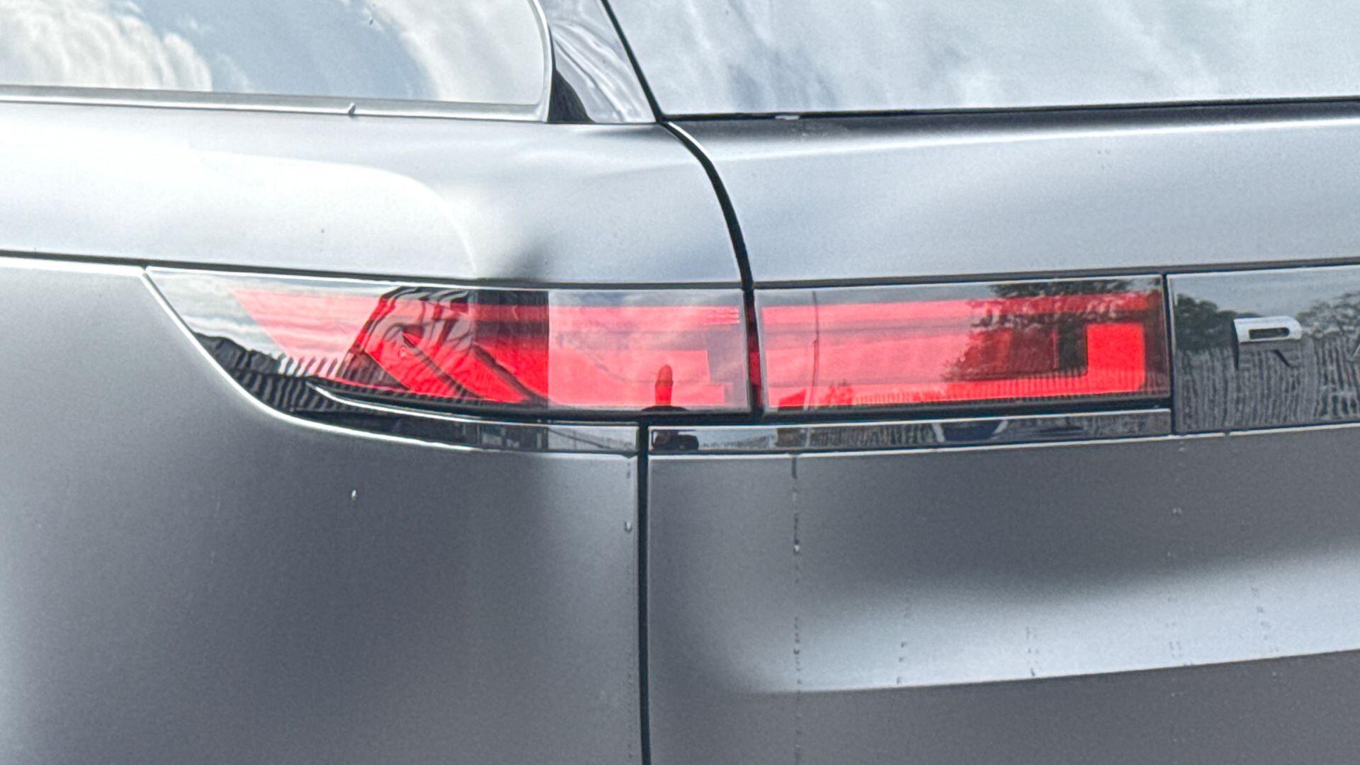 Land Rover Range Rover Sport view 19