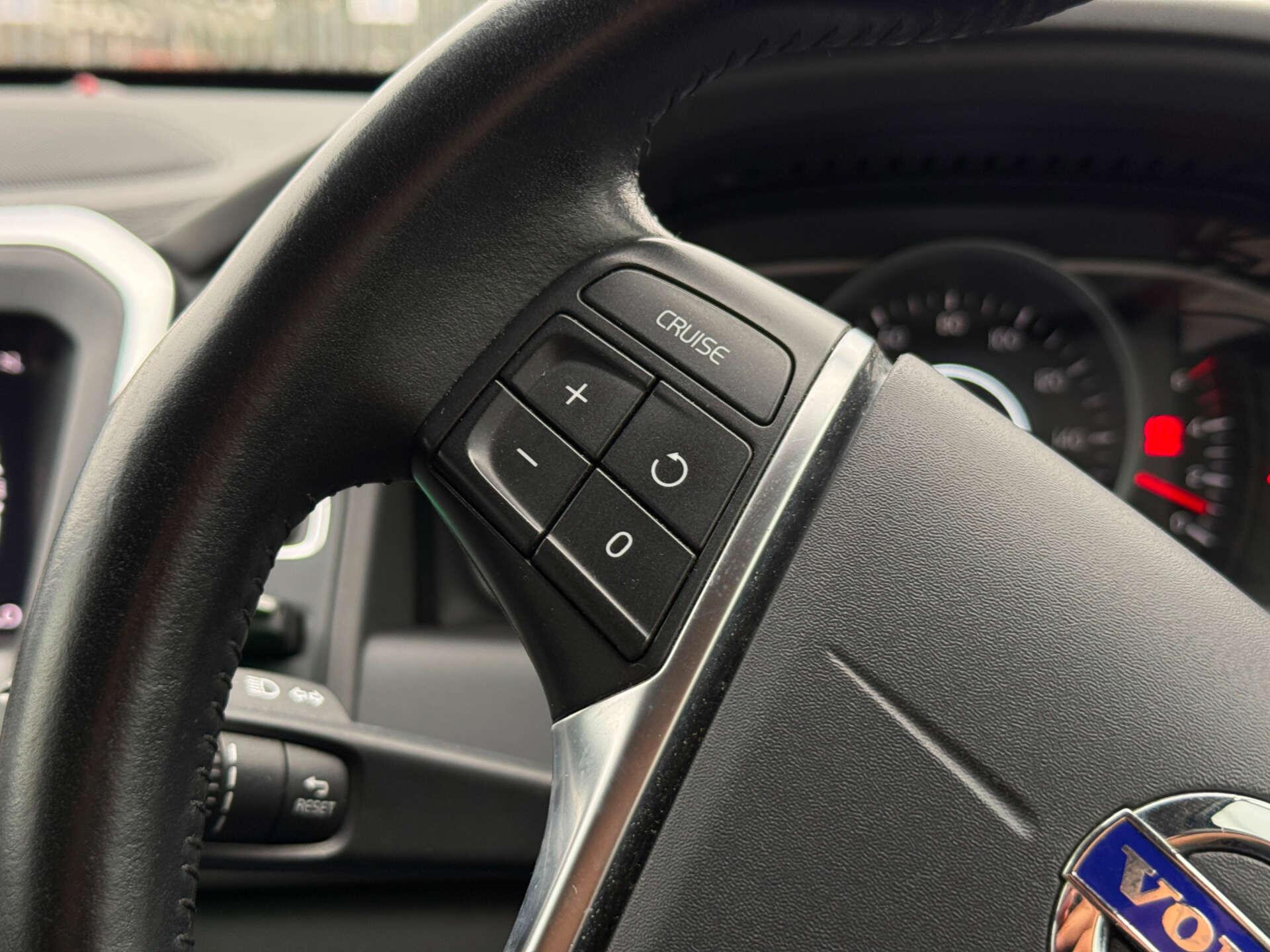 Volvo XC60 view 41