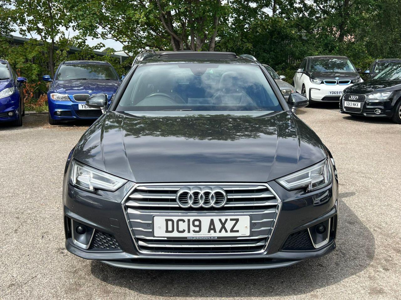 Audi A4 view 12