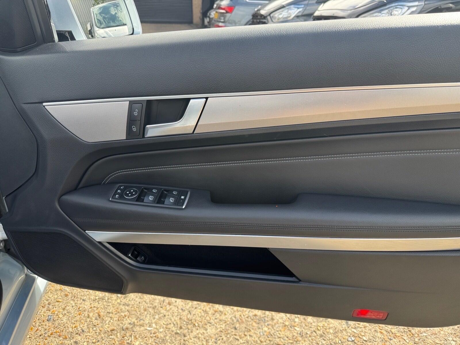 Mercedes-Benz E-Class view 17