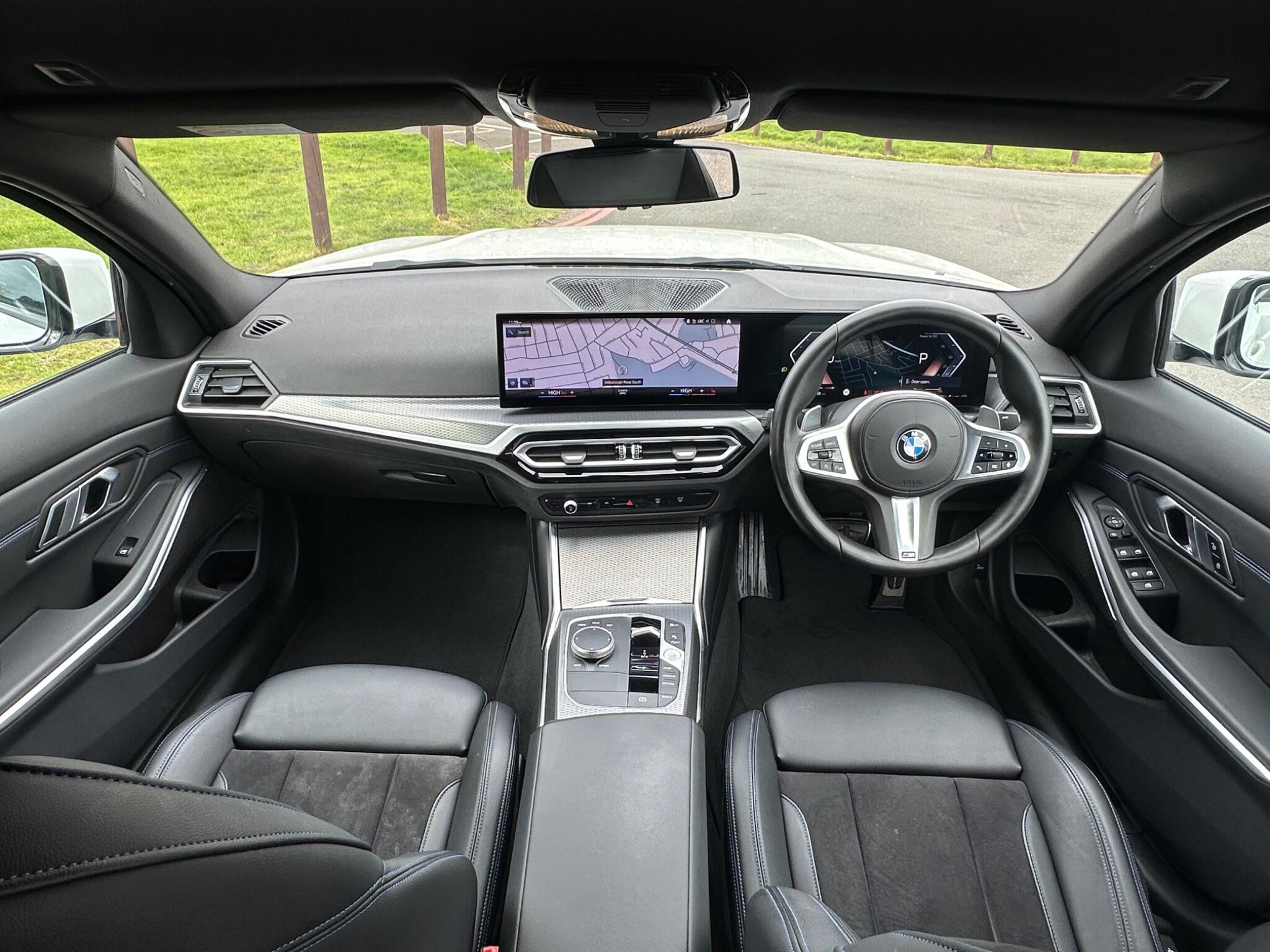 BMW 3 Series view 13