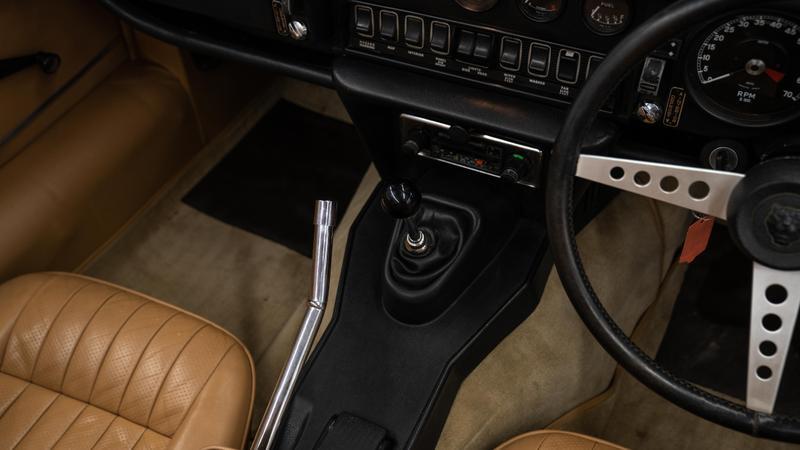 Jaguar E-Type view 19