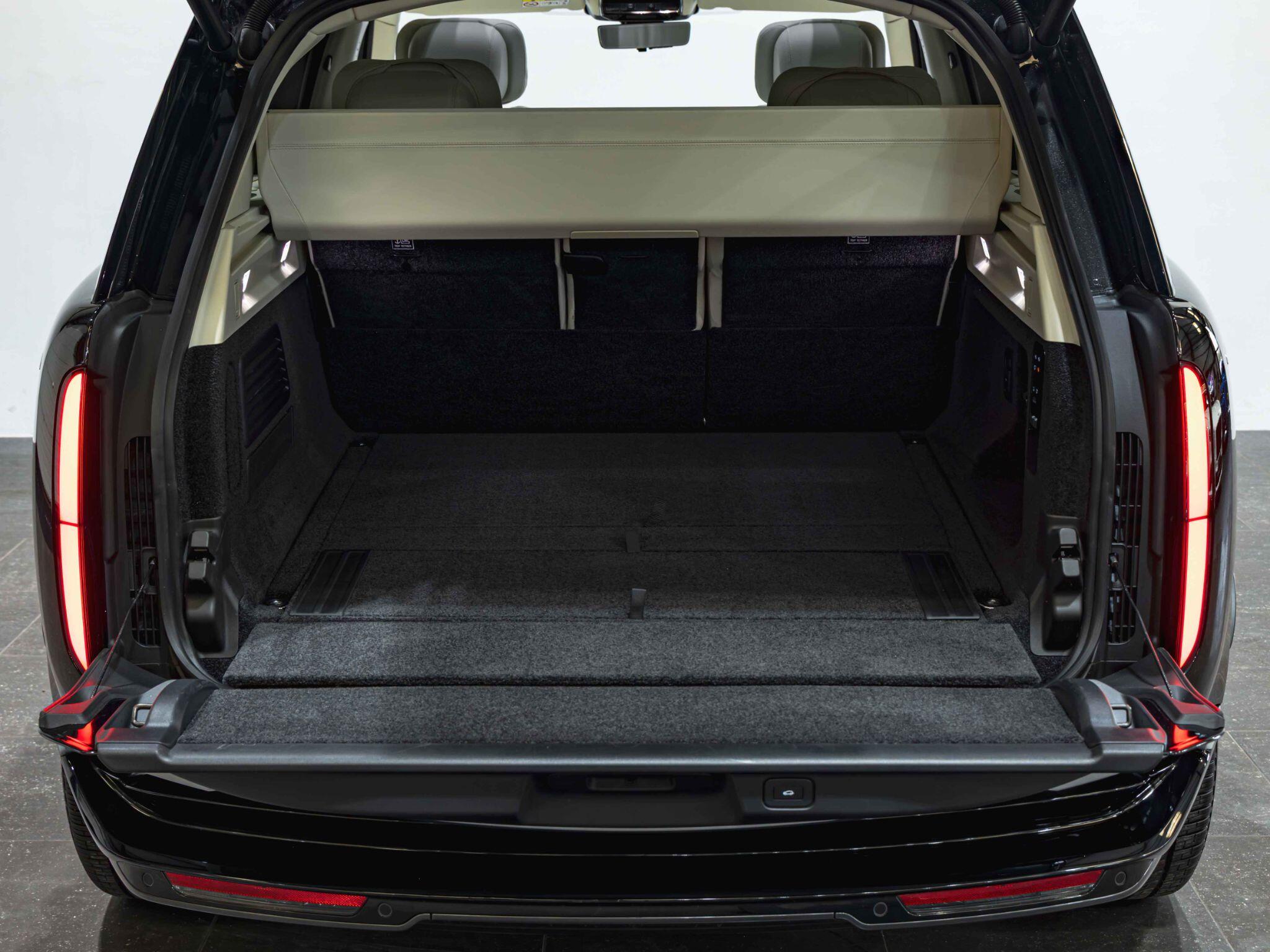Land Rover Range Rover view 35