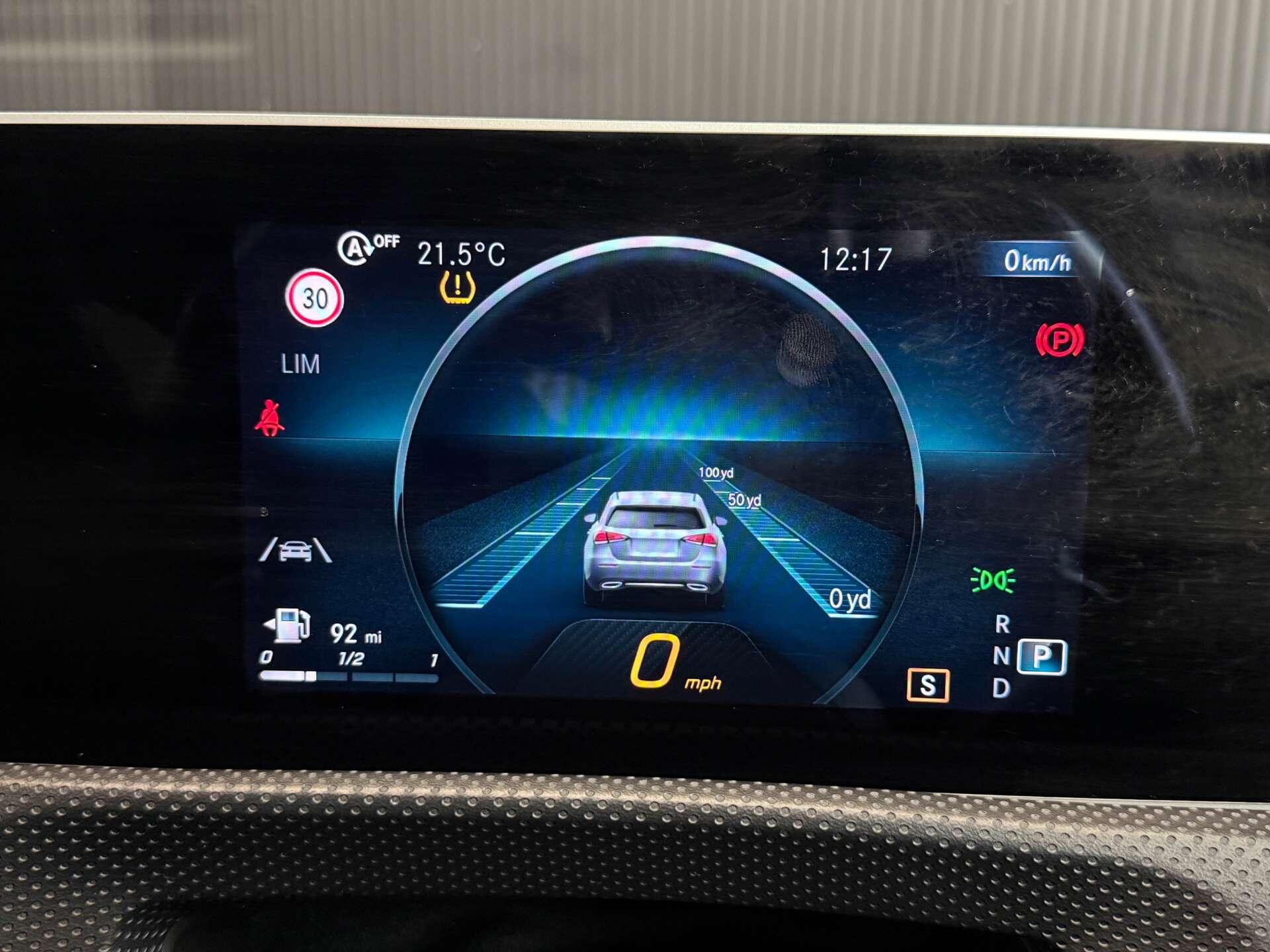 Mercedes-Benz A-Class view 29