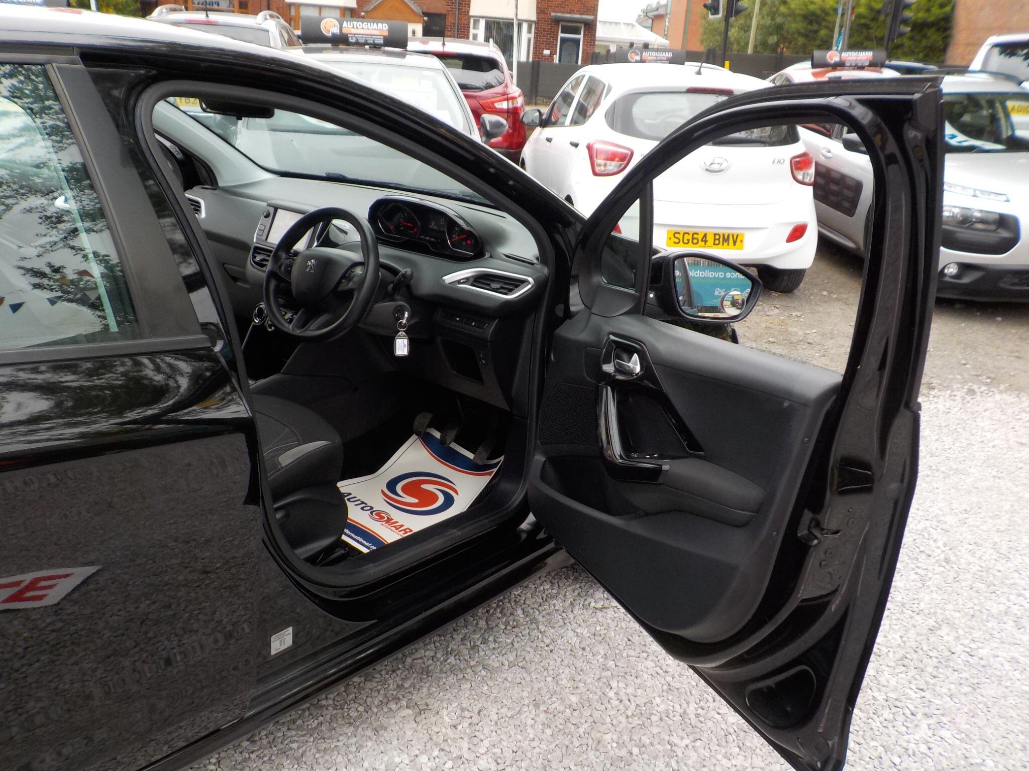 Peugeot 208 1.2 VTi PureTech Active Euro 5 5dr