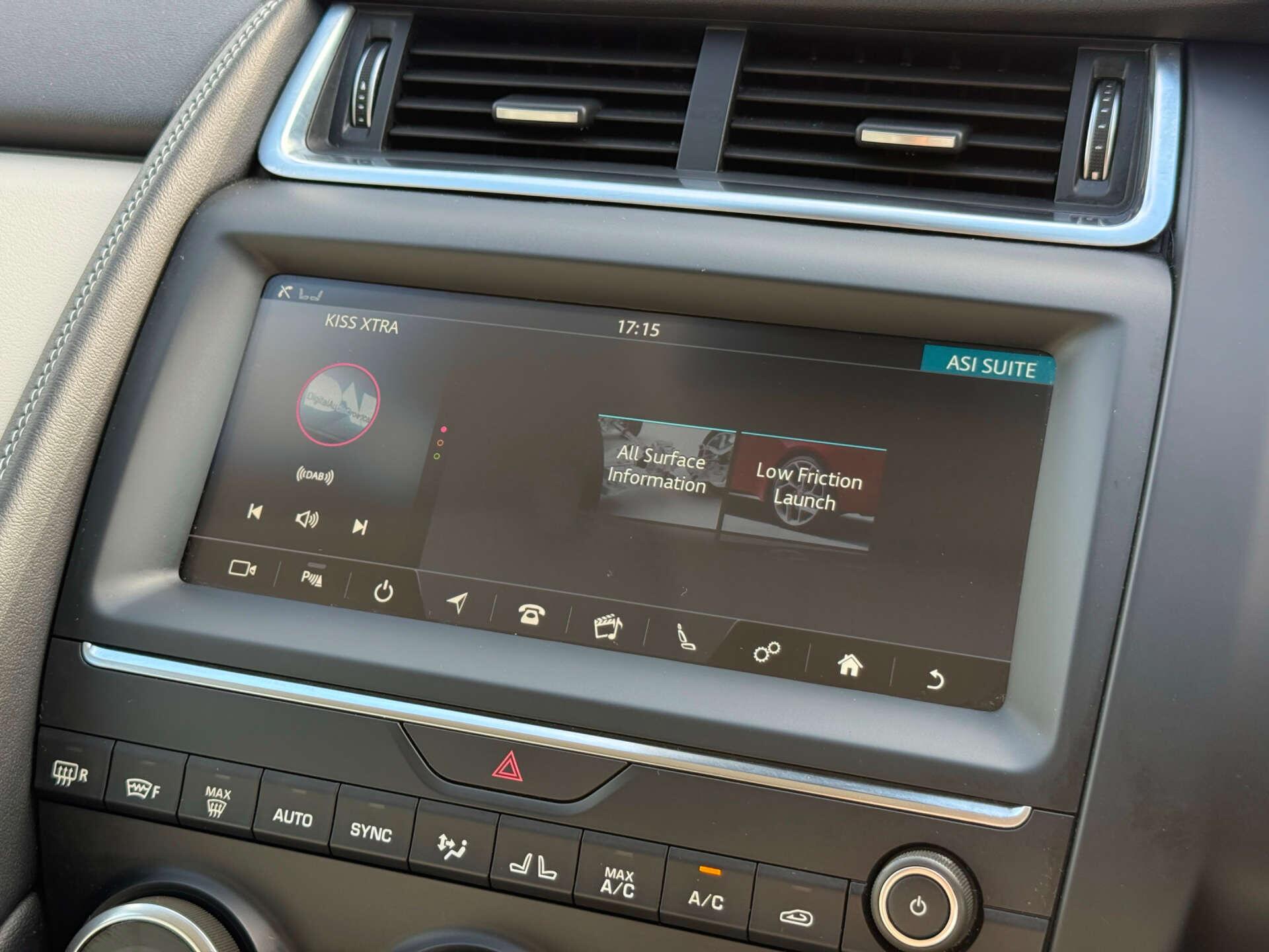 Jaguar E-Pace view 76