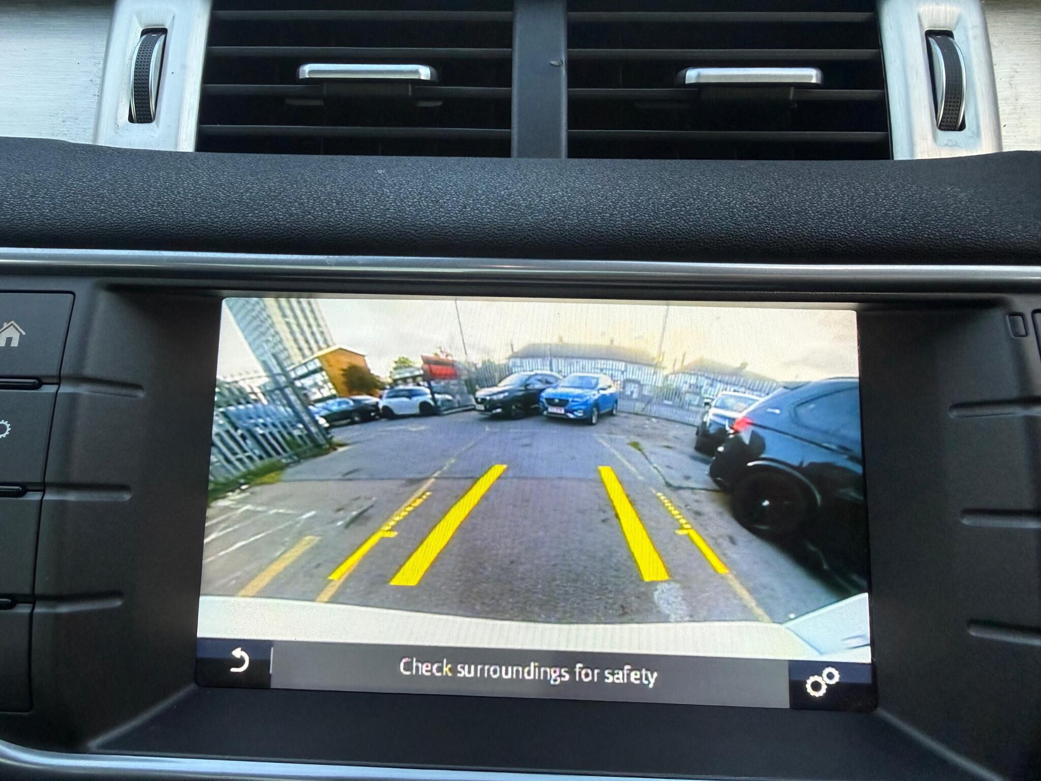 Land Rover Range Rover Evoque view 16