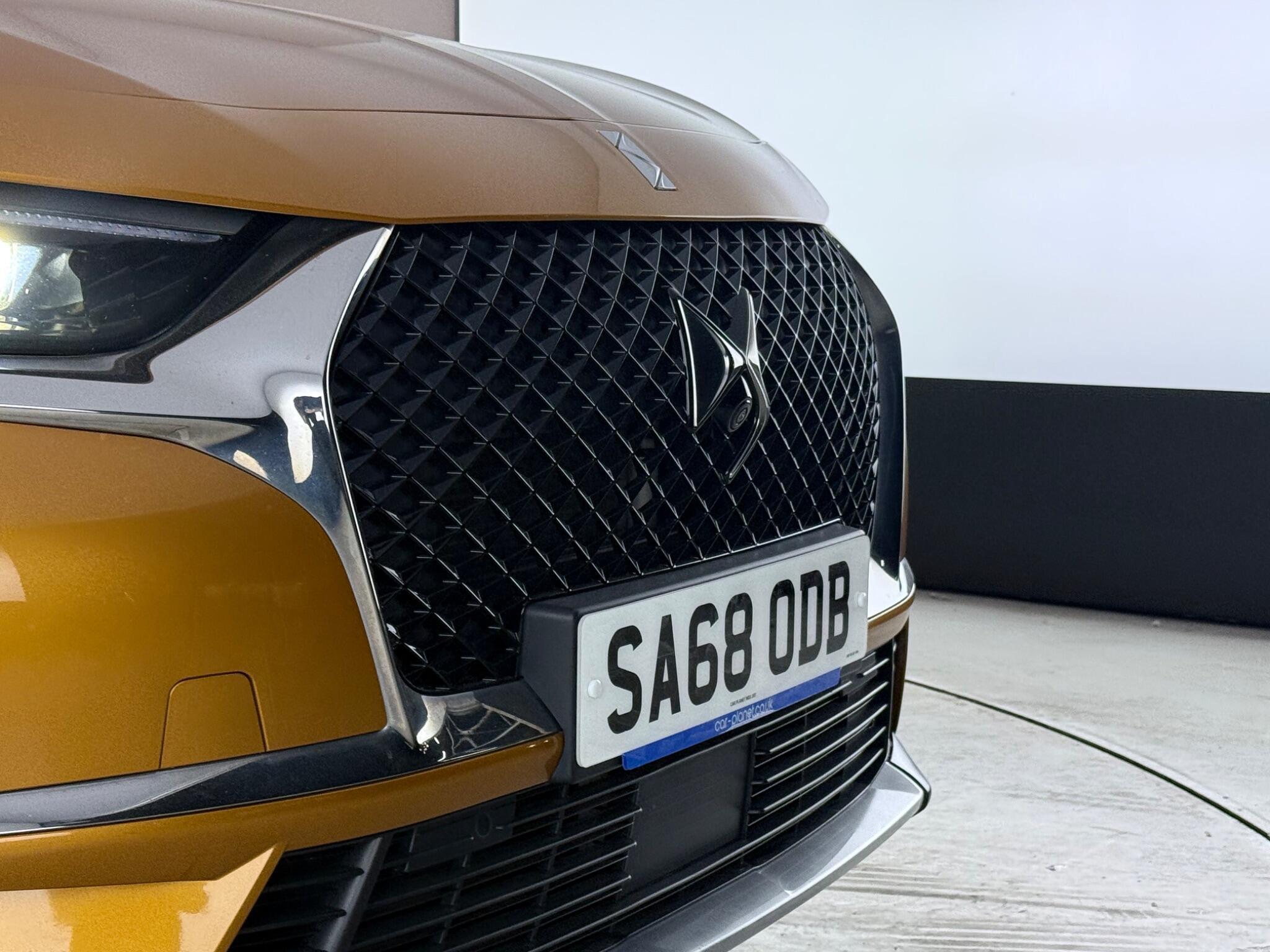 DS Automobiles DS 7 Crossback view 13
