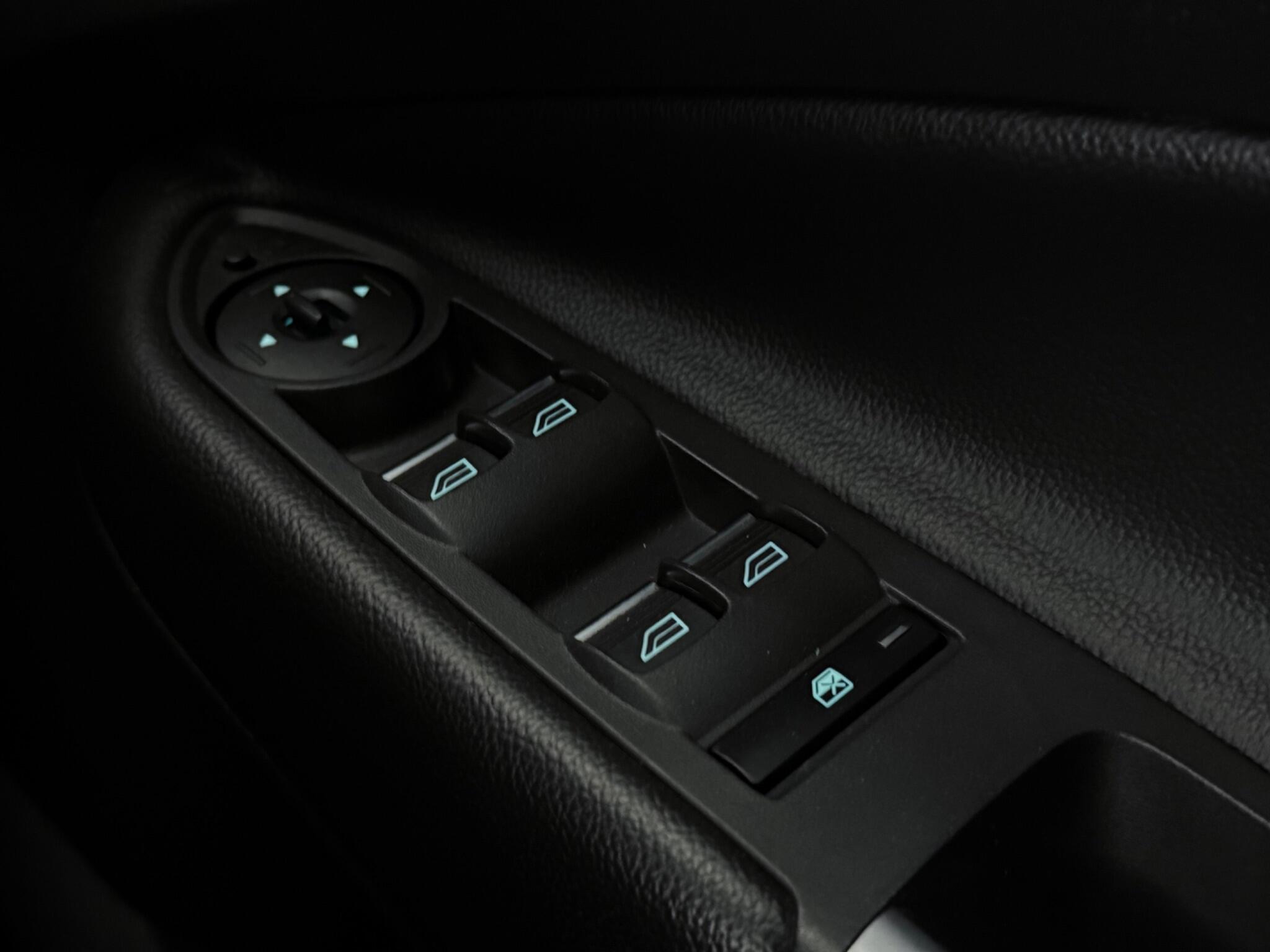Ford Kuga view 18