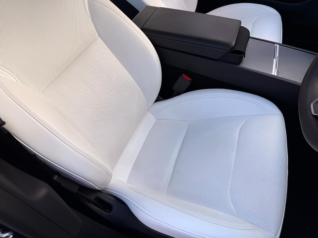 Tesla Model 3 view 38