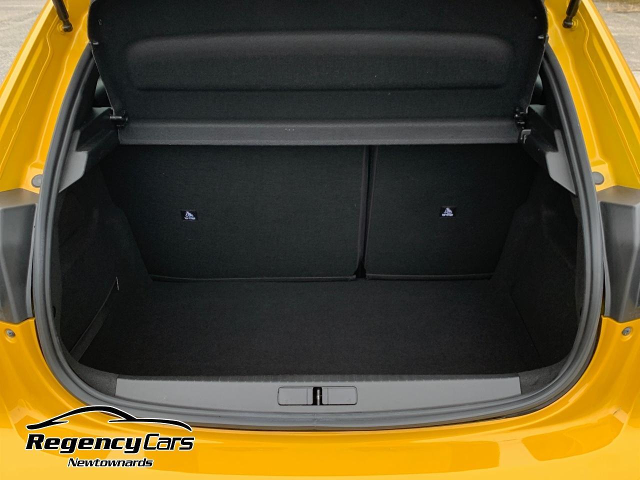 Peugeot 208 view 39