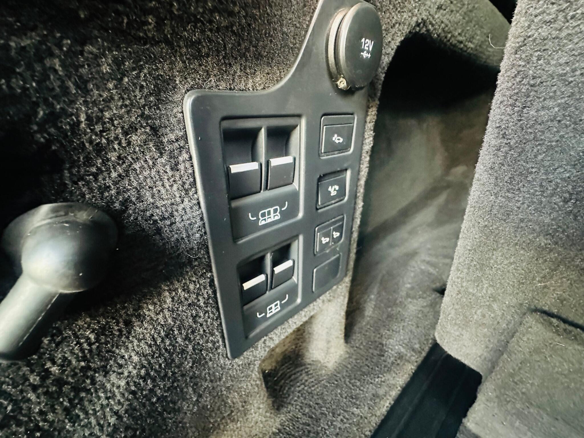Land Rover Discovery view 79