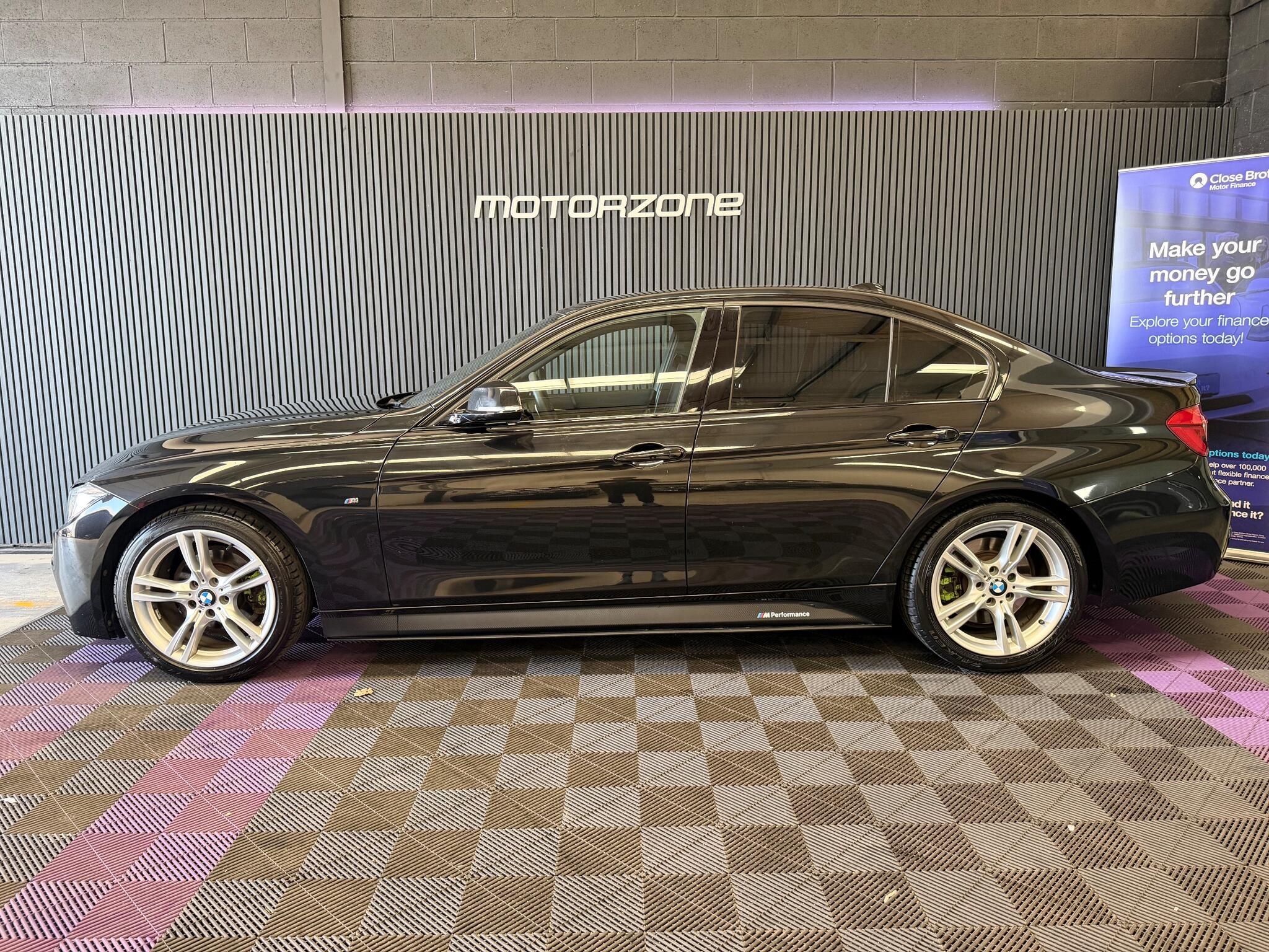 BMW 3 Series view 6
