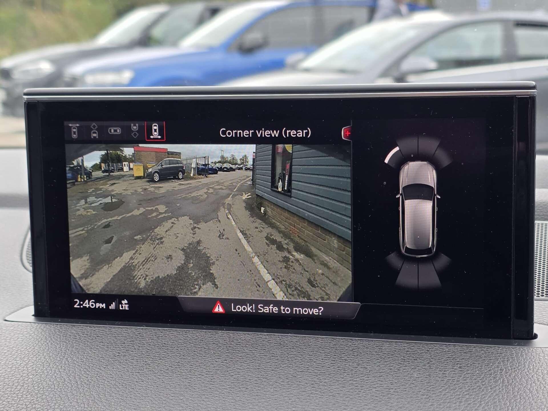 Audi SQ7 view 52