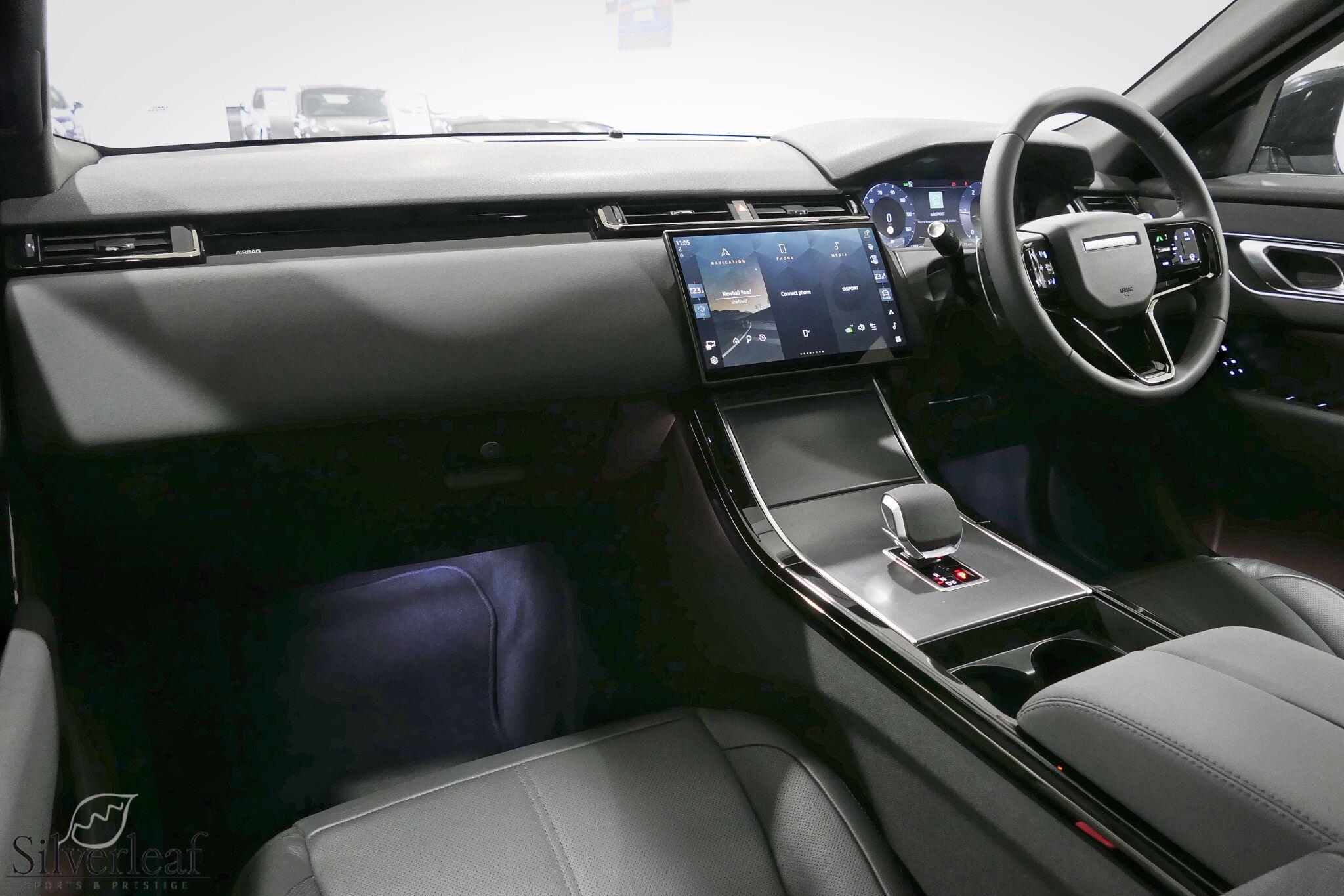 Land Rover Range Rover Velar view 6