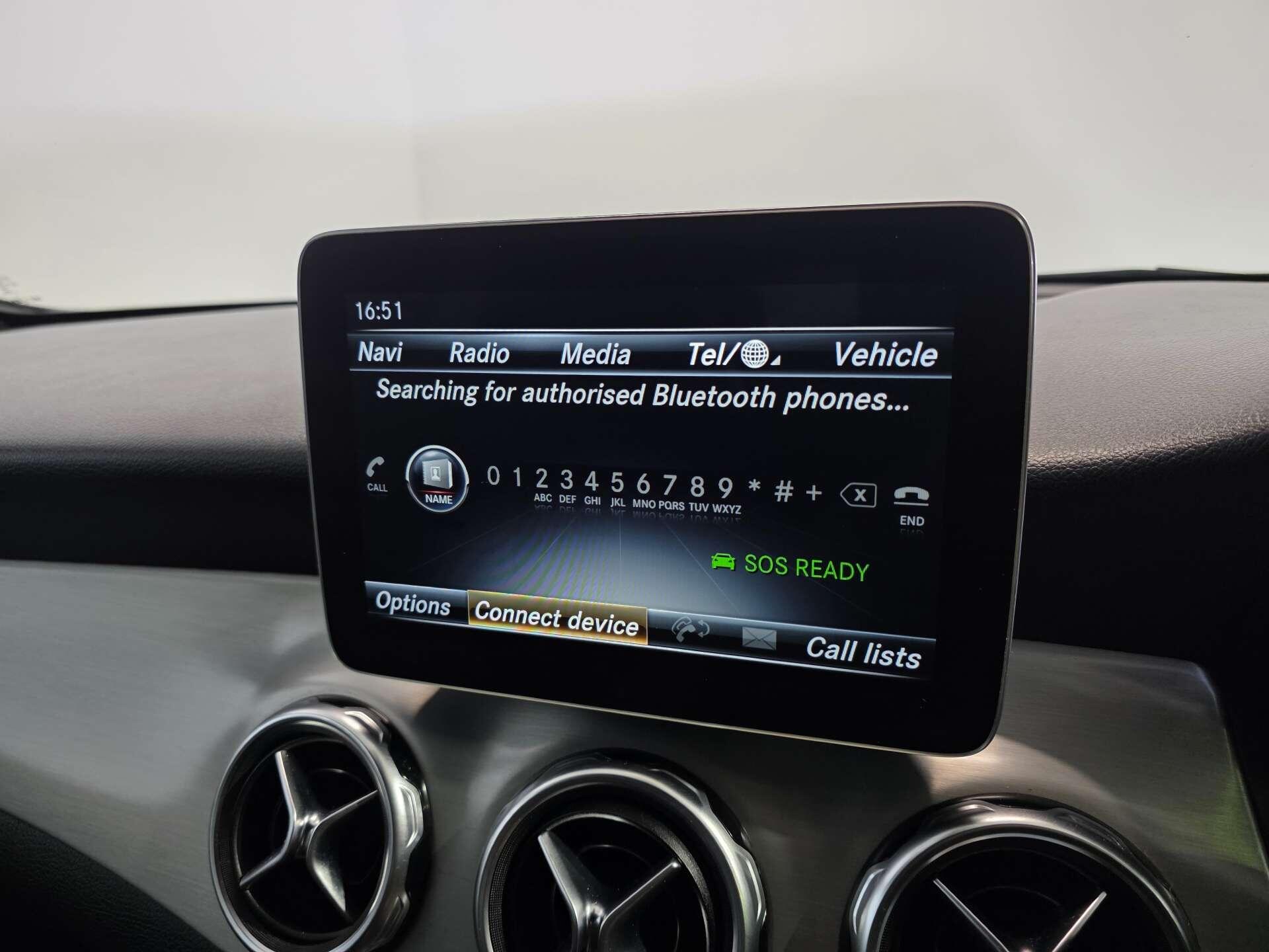 Mercedes-Benz GLA view 31