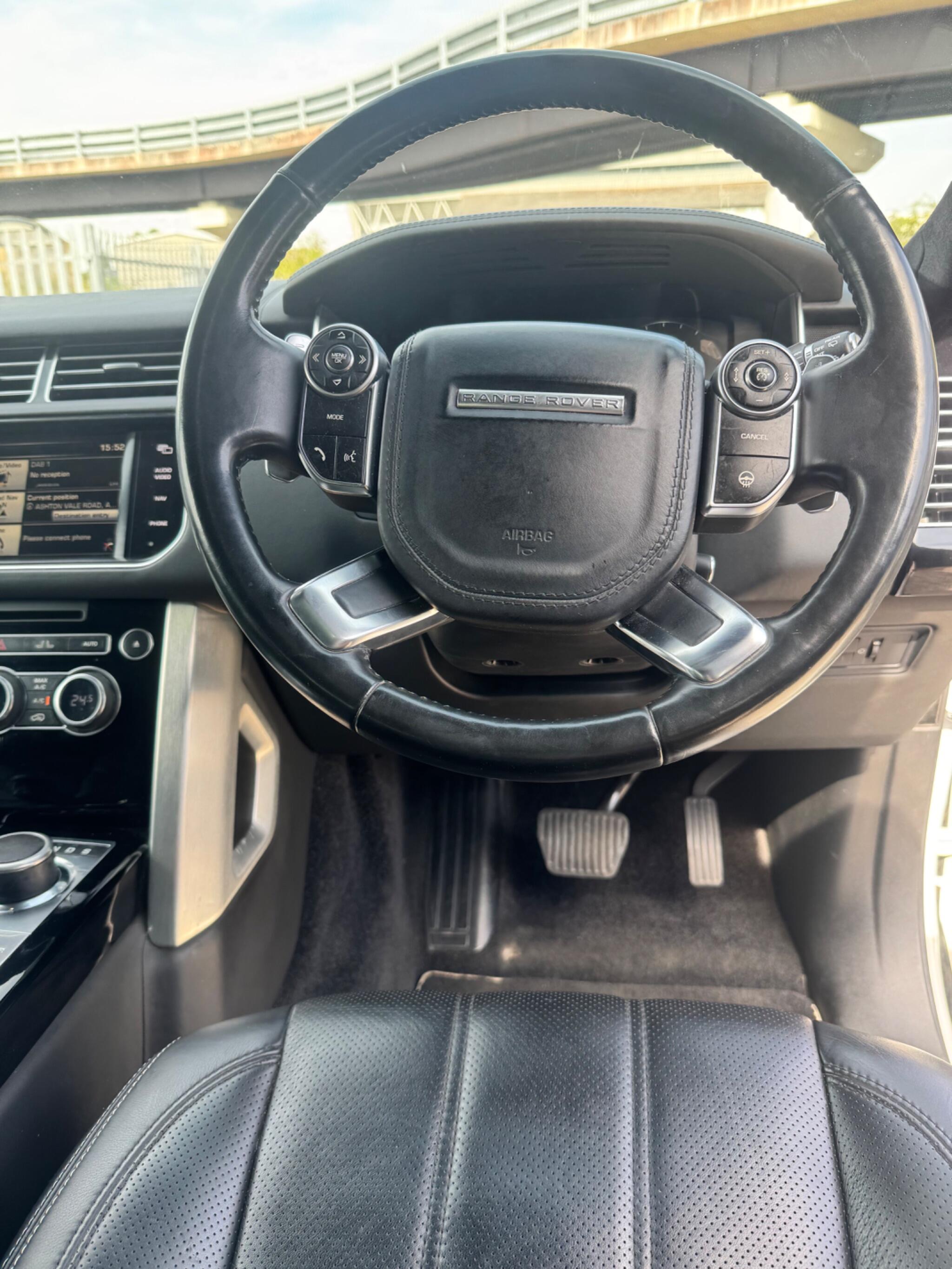 Land Rover Range Rover view 47