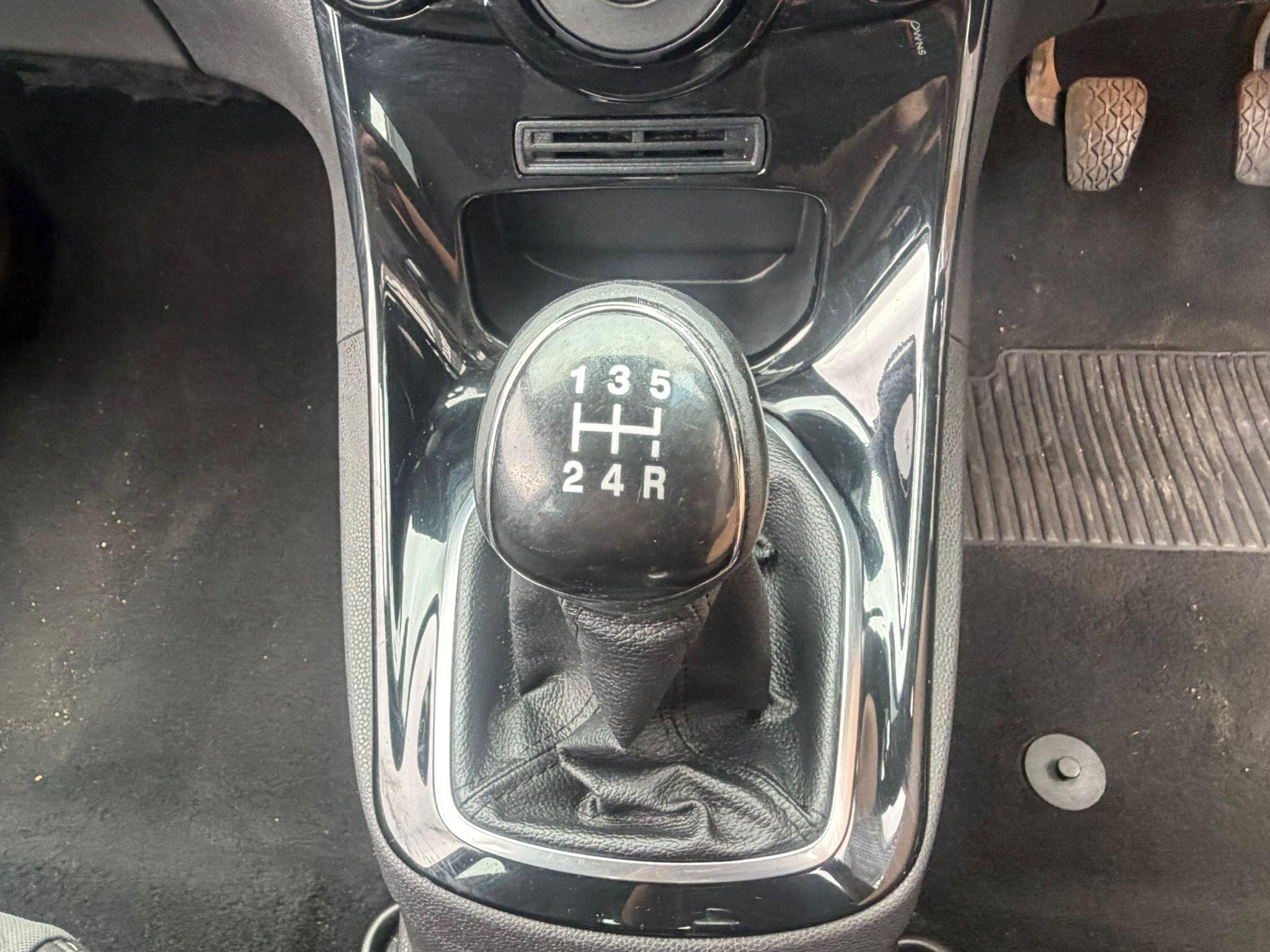 Ford Fiesta view 22