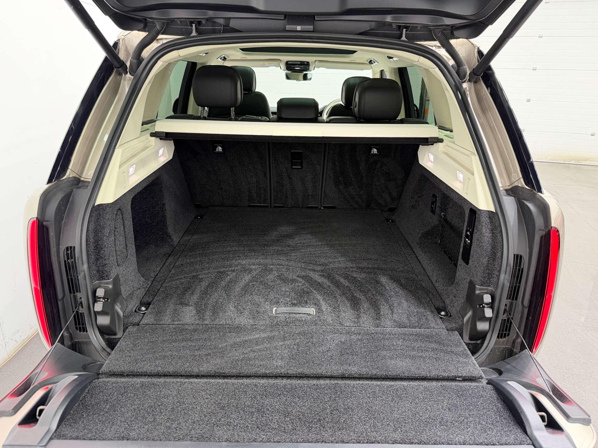Land Rover Range Rover view 27