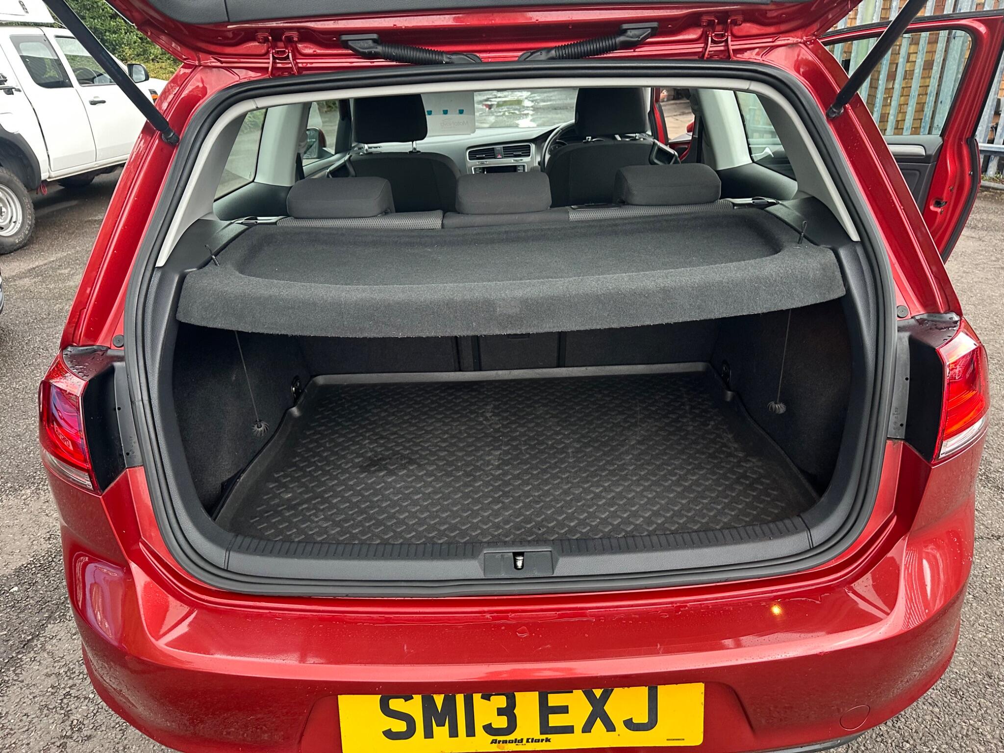 Volkswagen Golf view 38