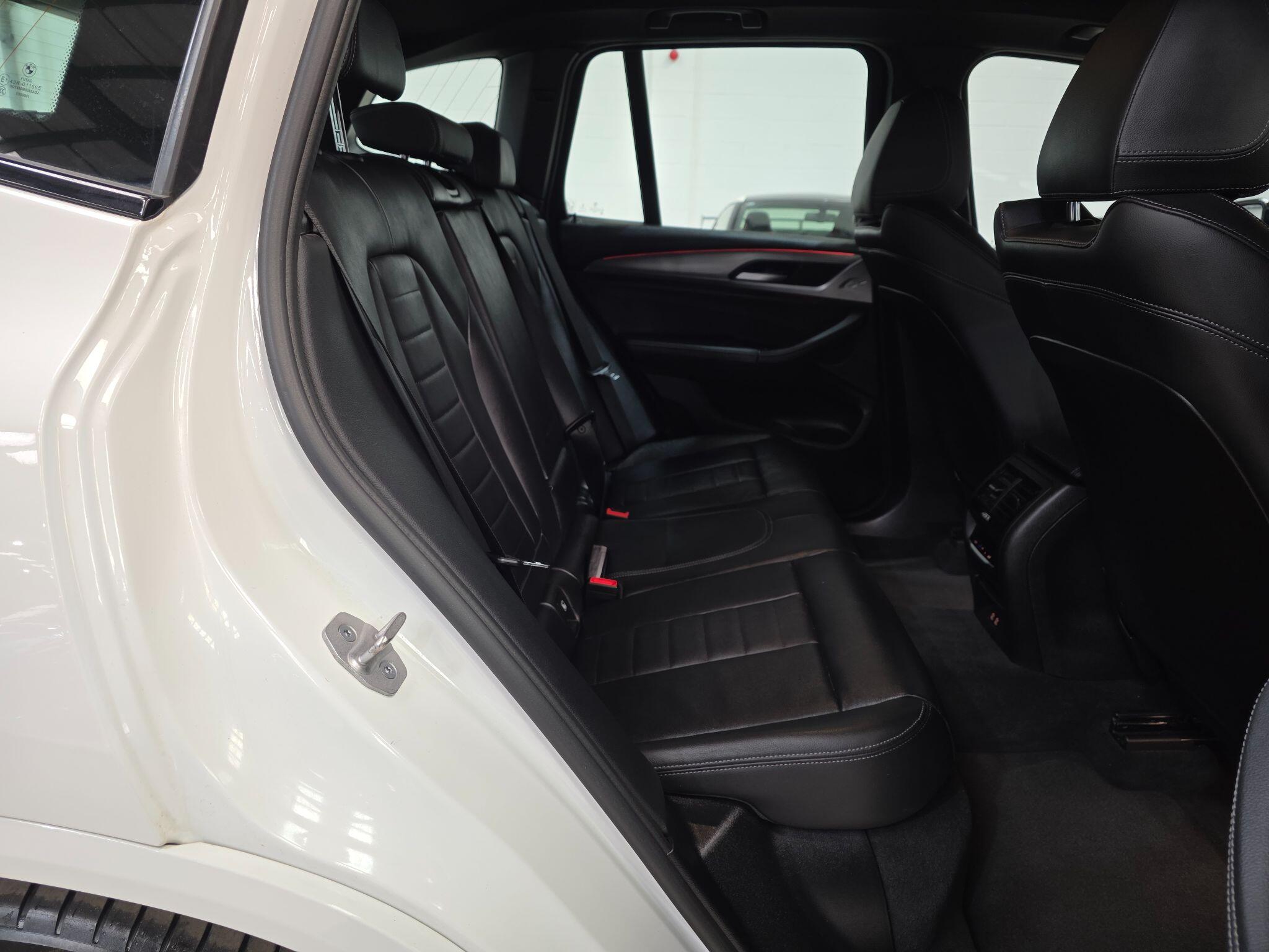 BMW X3 view 25