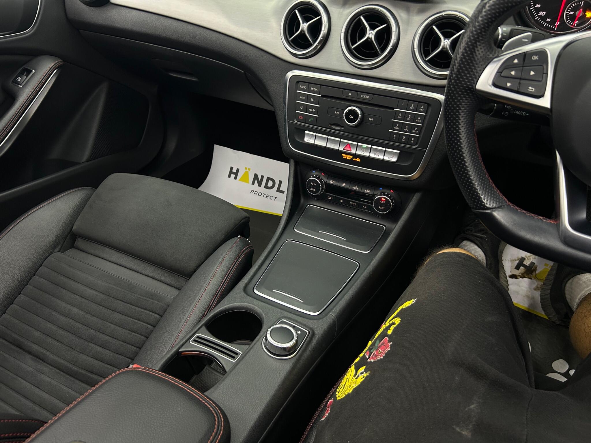 Mercedes-Benz Cla view 10