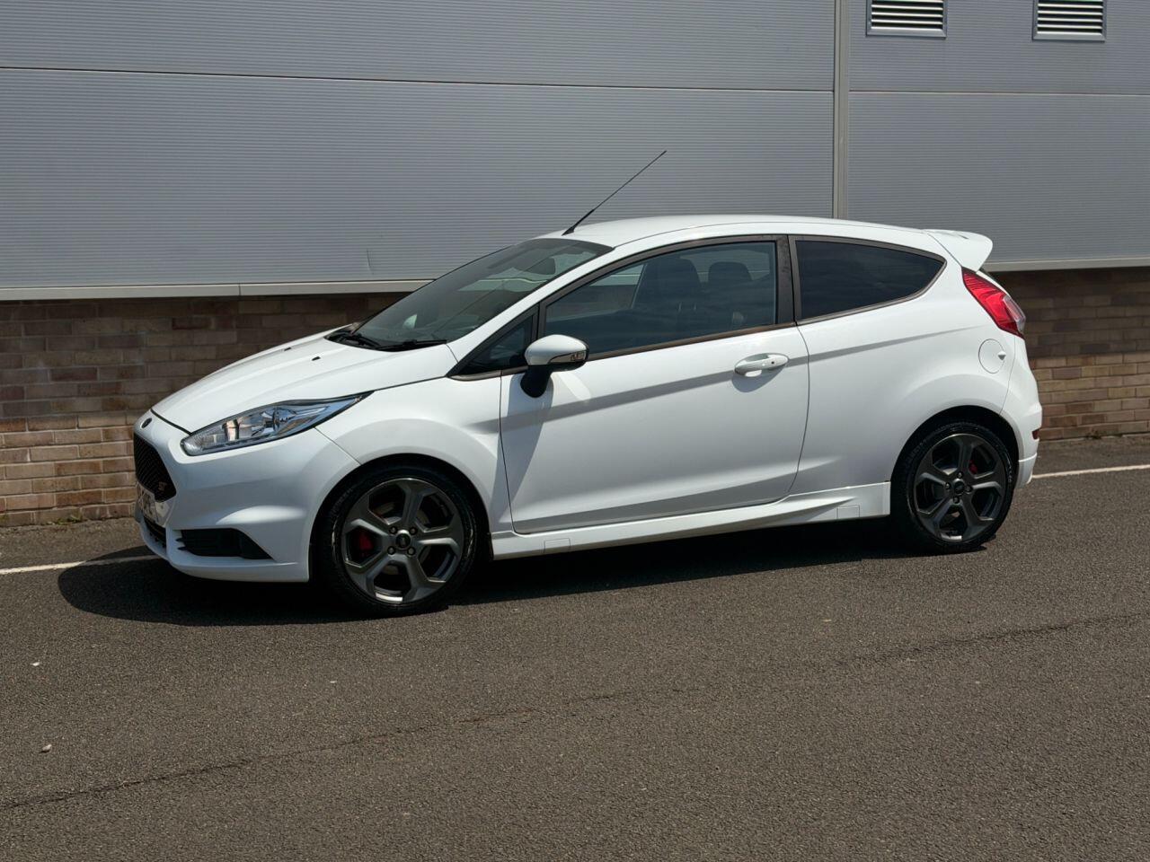 Ford Fiesta view 25