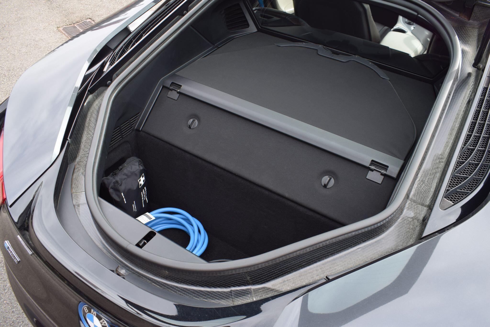 BMW I8 view 33
