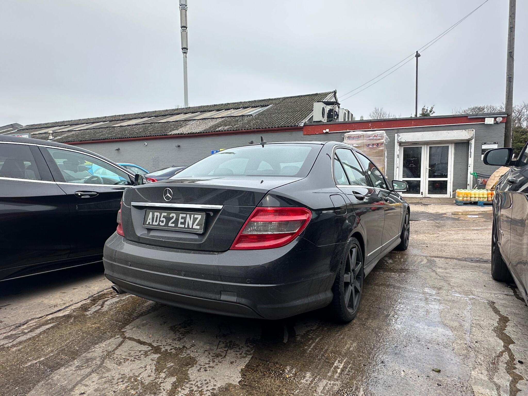 Mercedes-Benz C Class view 4
