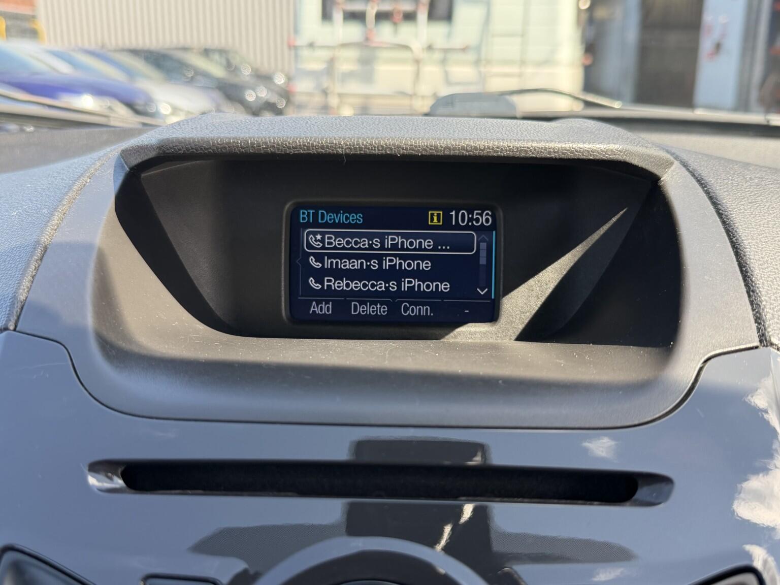 Ford Ecosport view 38