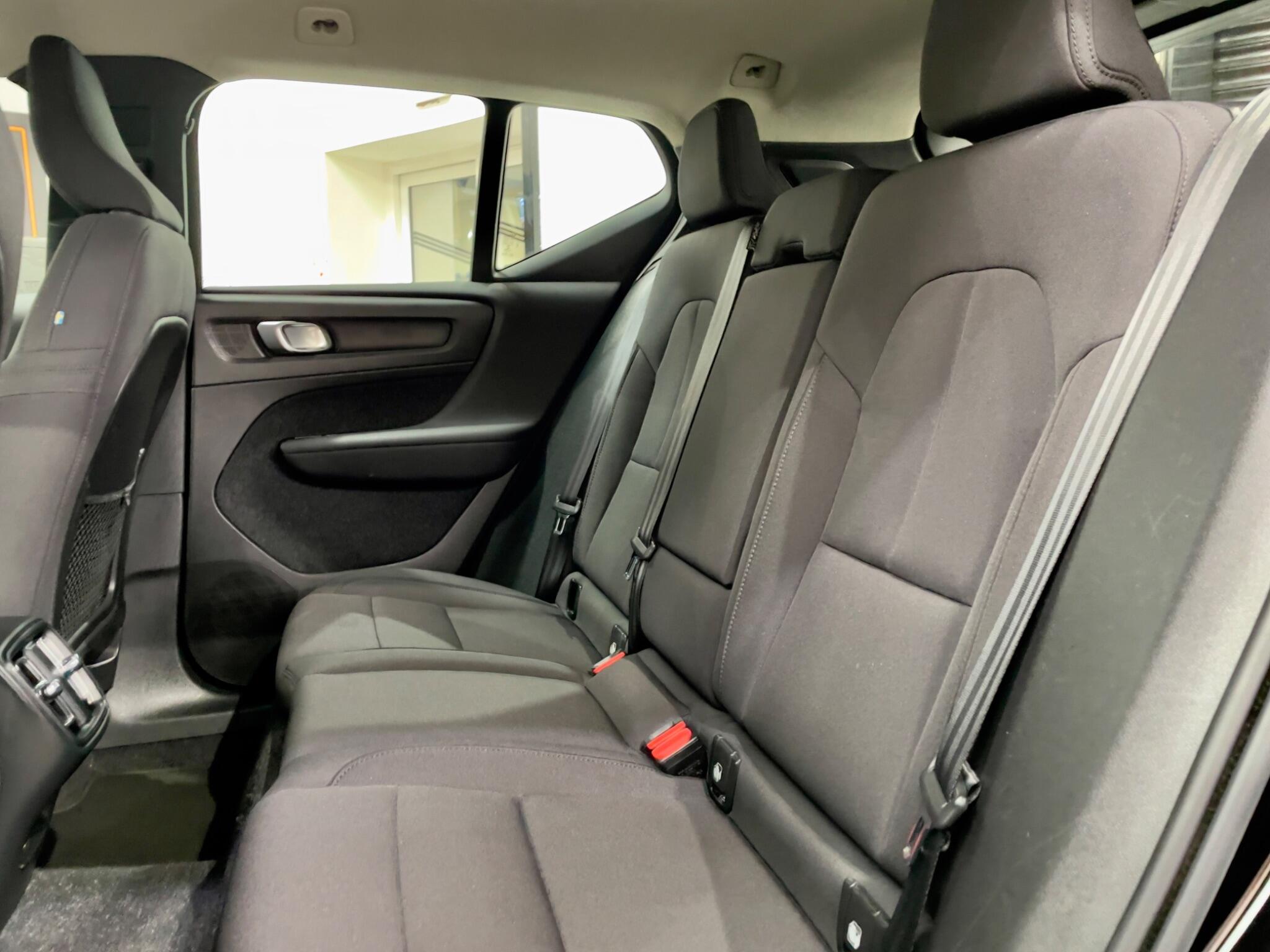 Volvo XC40 view 43