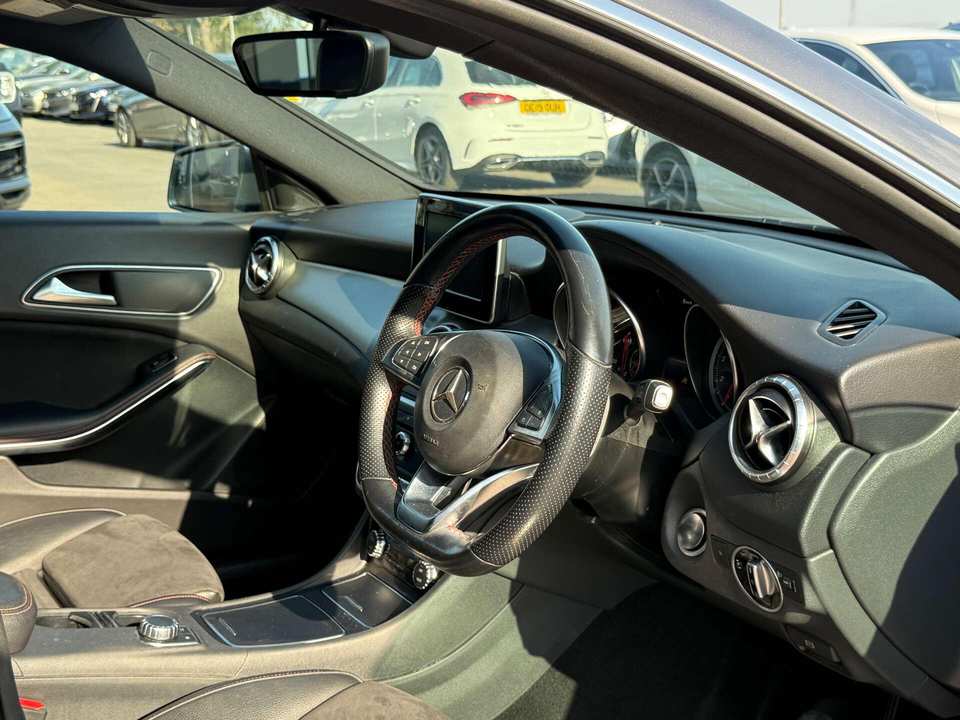 Mercedes-Benz CLA view 38
