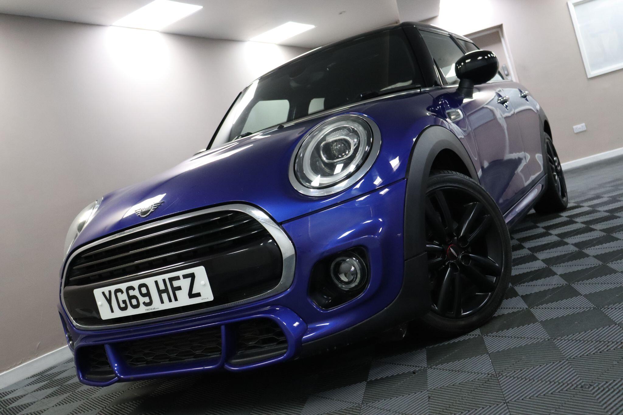 Mini Hatch view 32