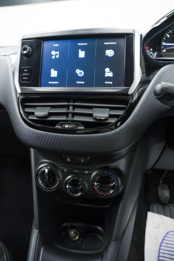 Peugeot 208 view 20