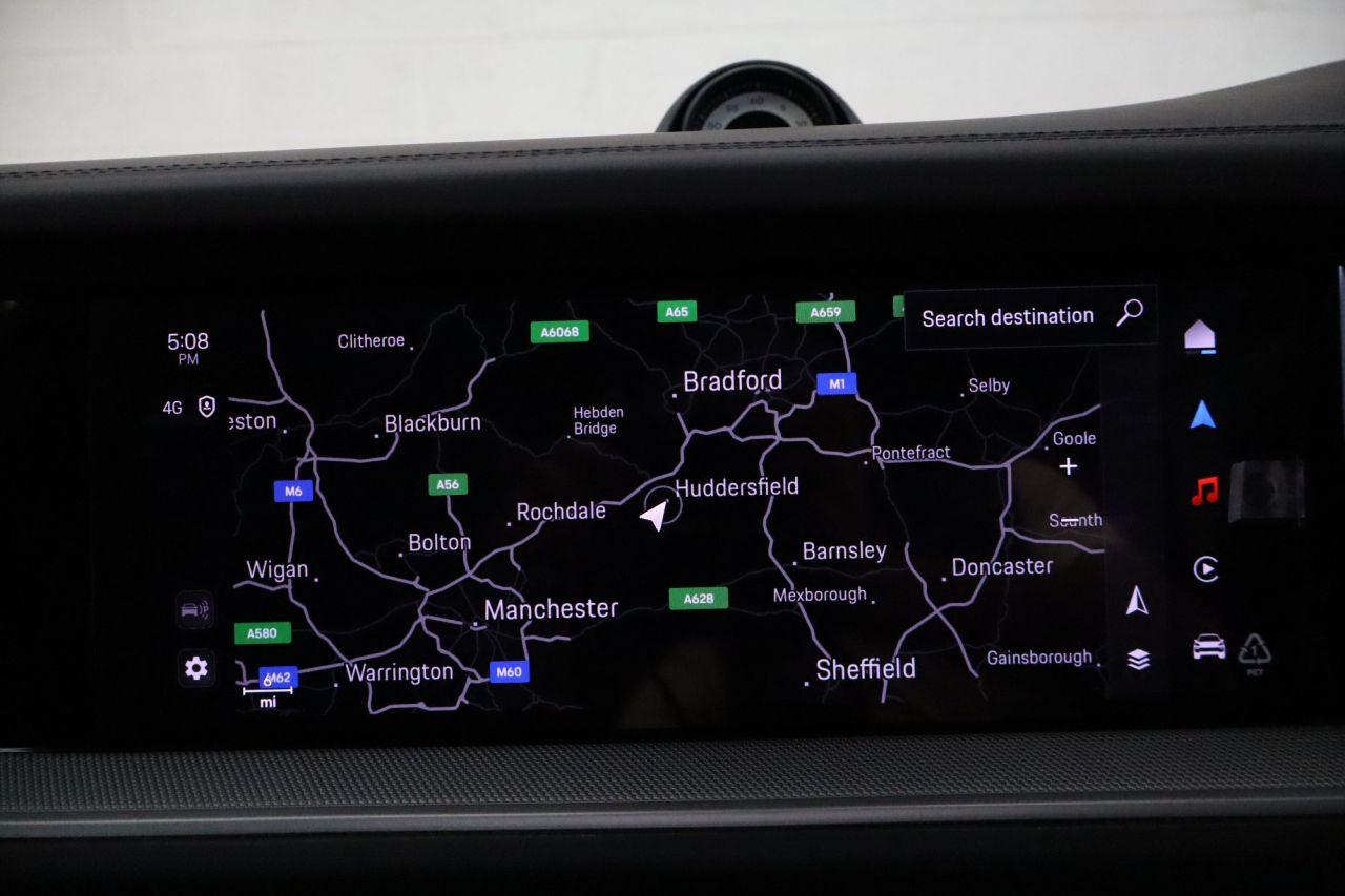 Porsche Cayenne view 31