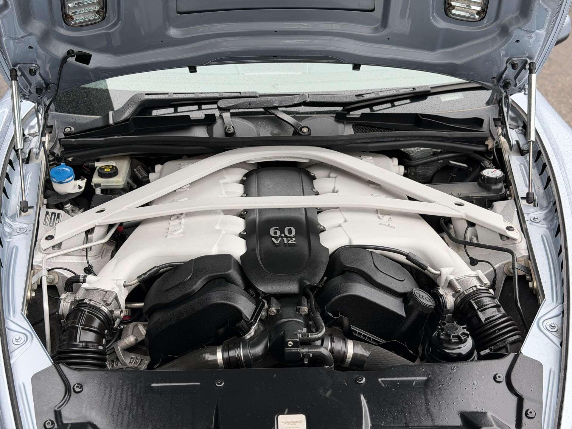 Aston Martin Rapide view 37