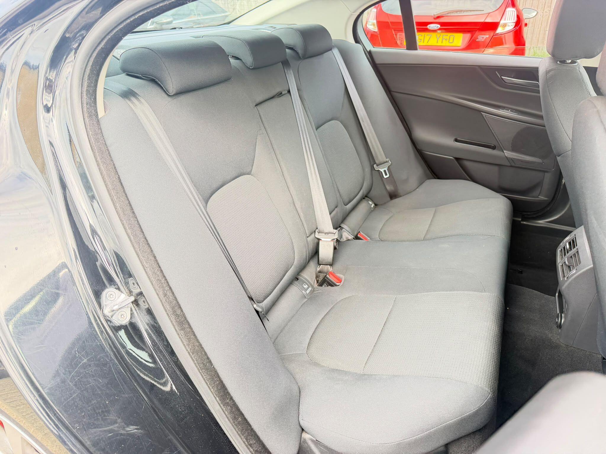 Jaguar XE view 15