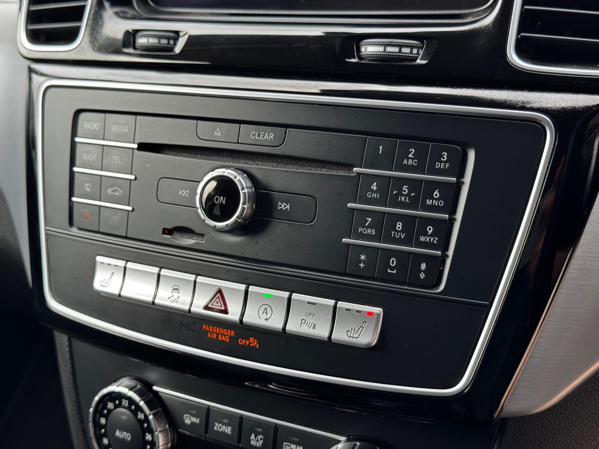 Mercedes-Benz Gle view 19