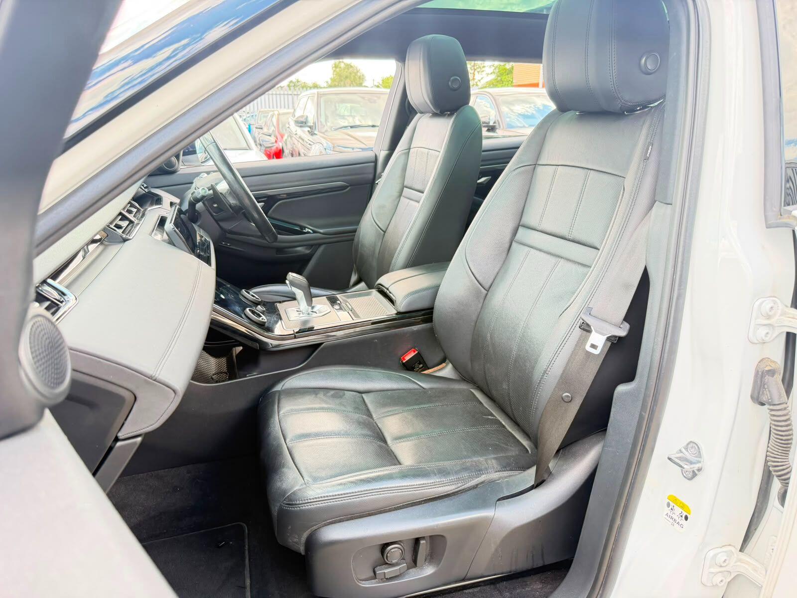 Land Rover Range Rover Evoque view 32