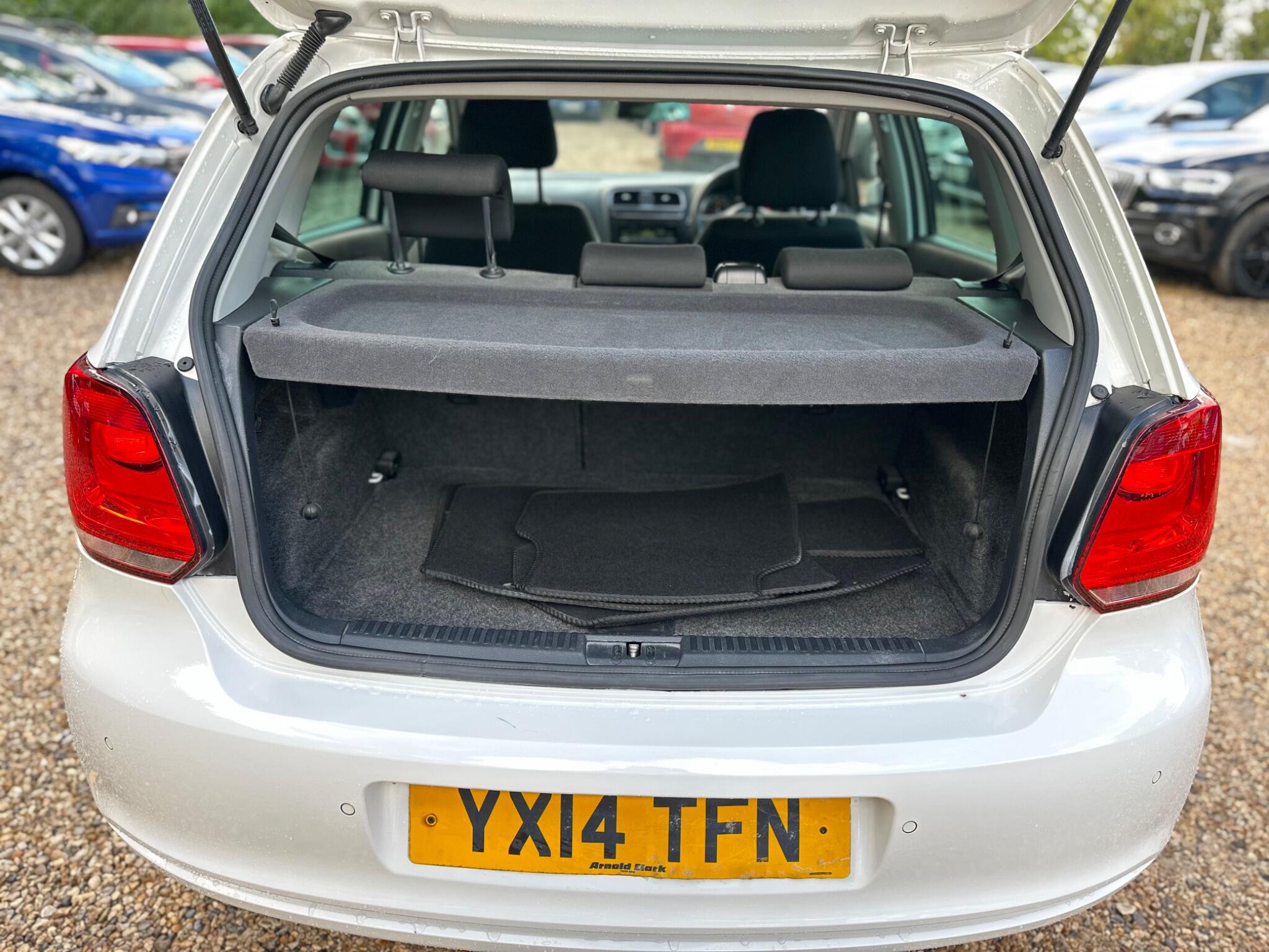 Volkswagen Polo view 19