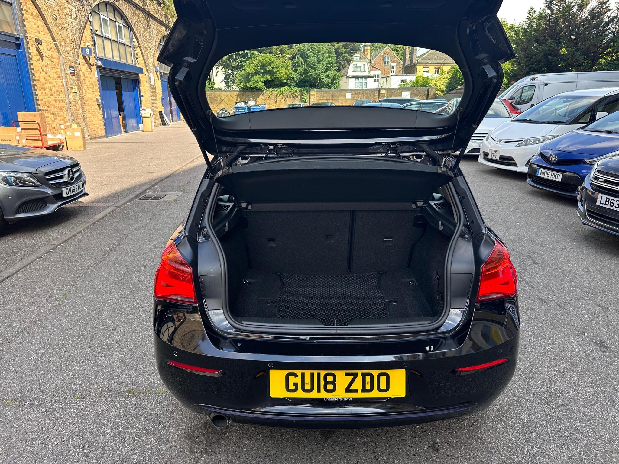 BMW 1 Series view 40