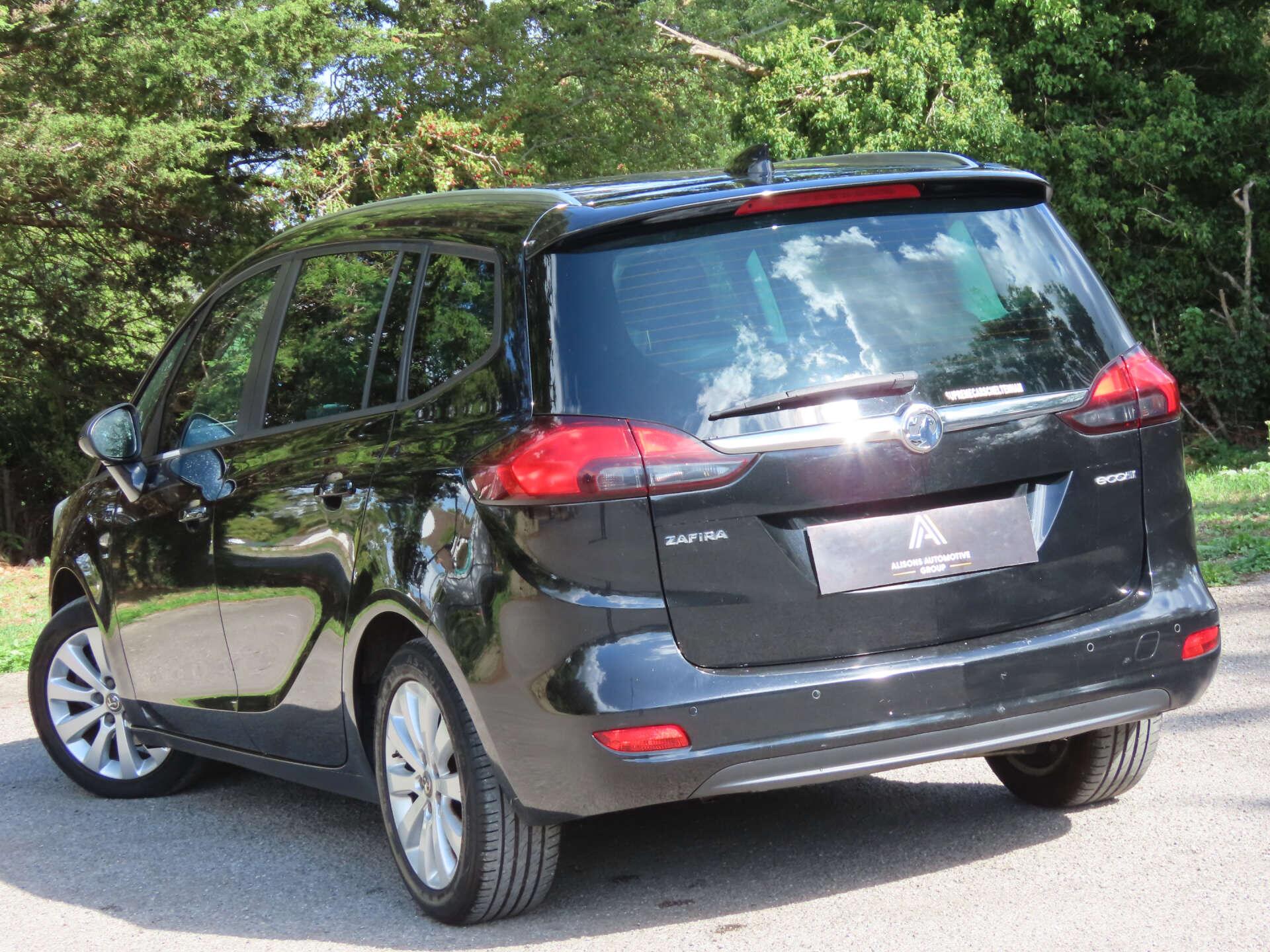 Vauxhall Zafira Tourer view 6